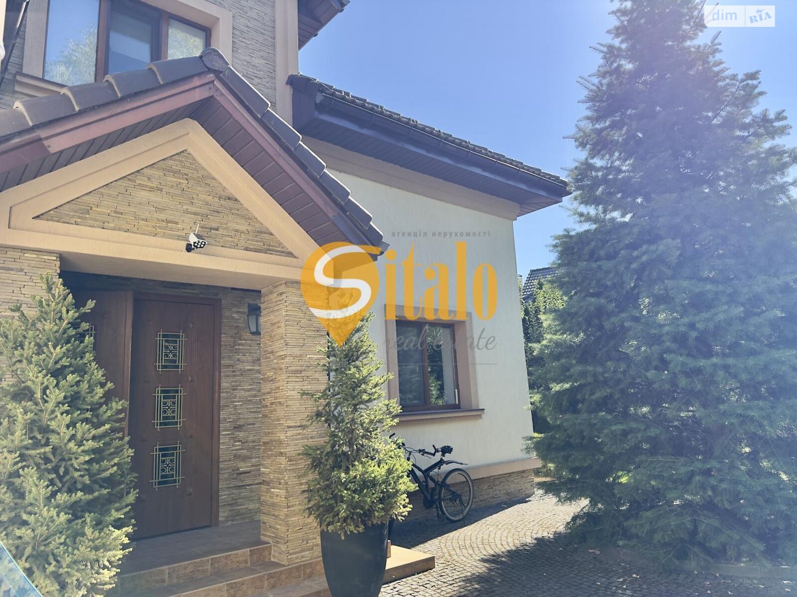 двухэтажный дом с верандой, 310 кв. м, кирпич. Продажа в Вишенки фото 1 двухэтажный дом с верандой, 310 кв. м, кирпич. Продажа в Вишенки фото 1