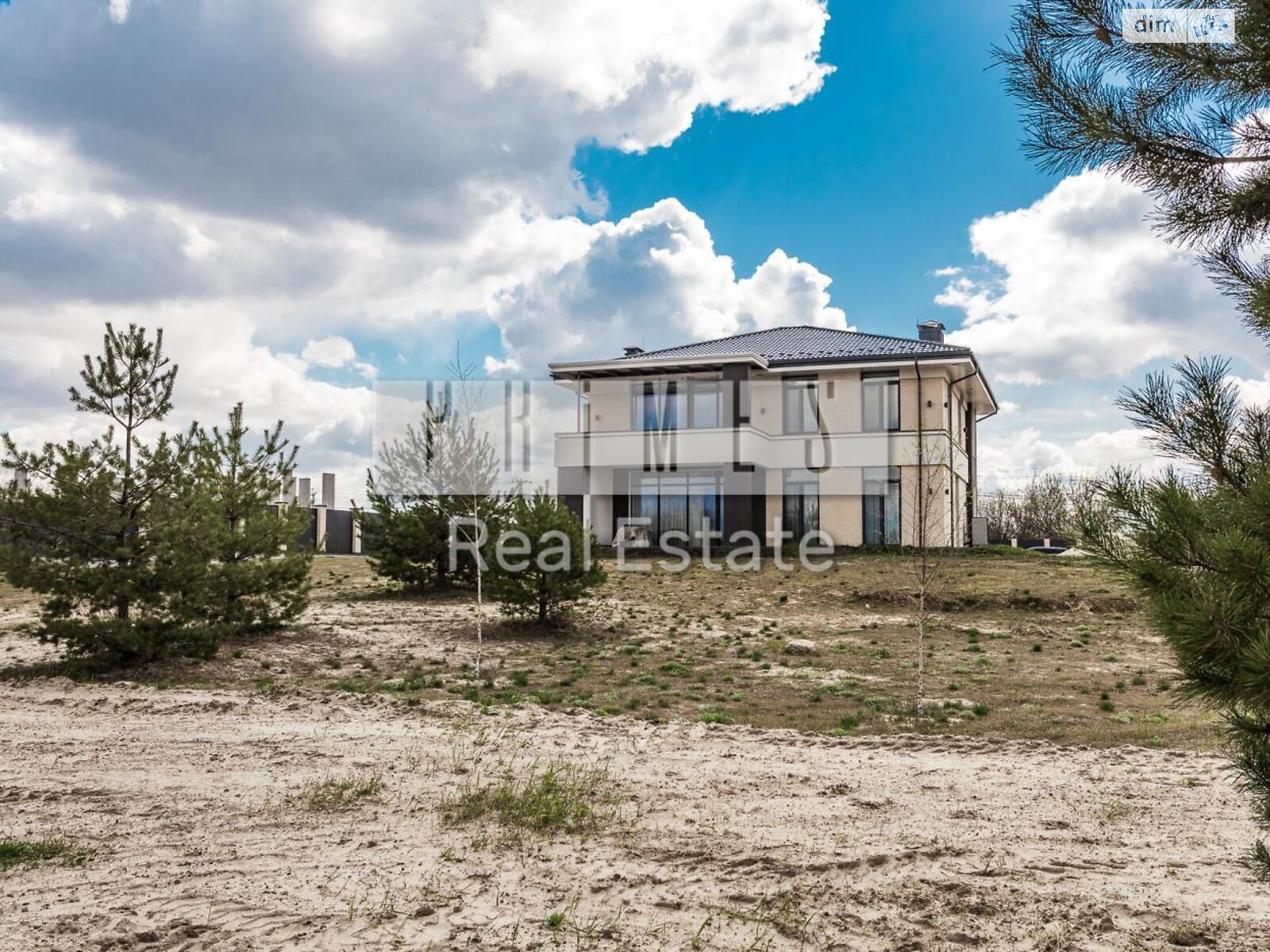 двухэтажный дом с балконом, 300 кв. м, кирпич. Продажа в Вишенки фото 1 двухэтажный дом с балконом, 300 кв. м, кирпич. Продажа в Вишенки фото 1
