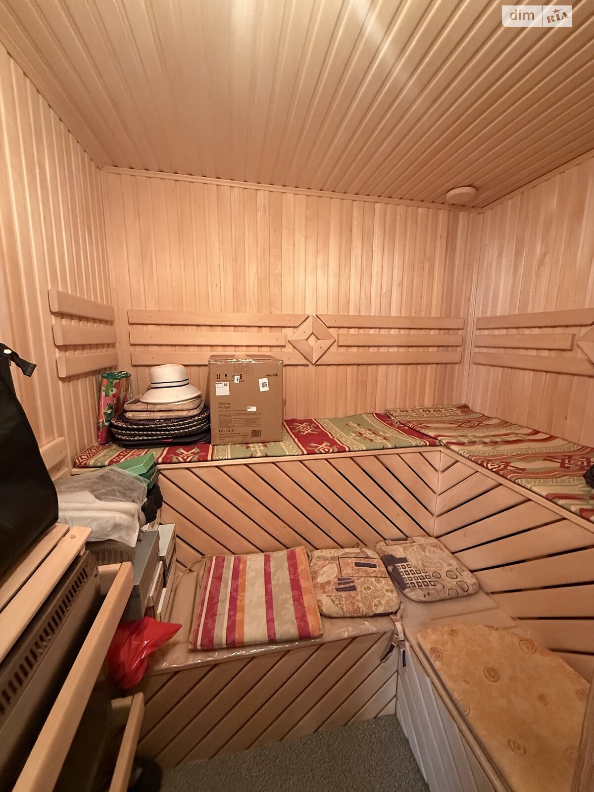 трехэтажный дом с гаражом, 230 кв. м, кирпич. Продажа в Вишенки фото 1 трехэтажный дом с гаражом, 230 кв. м, кирпич. Продажа в Вишенки фото 1