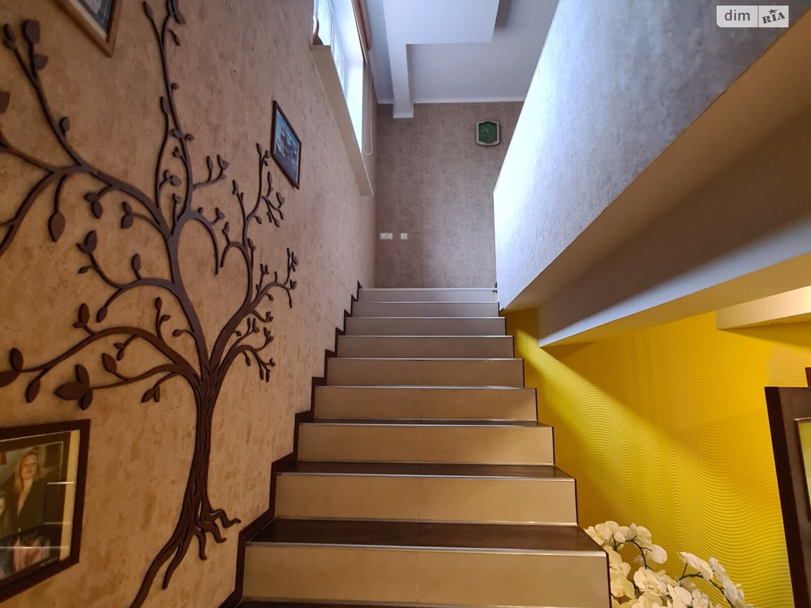 двухэтажный дом с гаражом, 265 кв. м, кирпич. Продажа в Вишенки фото 1 двухэтажный дом с гаражом, 265 кв. м, кирпич. Продажа в Вишенки фото 1