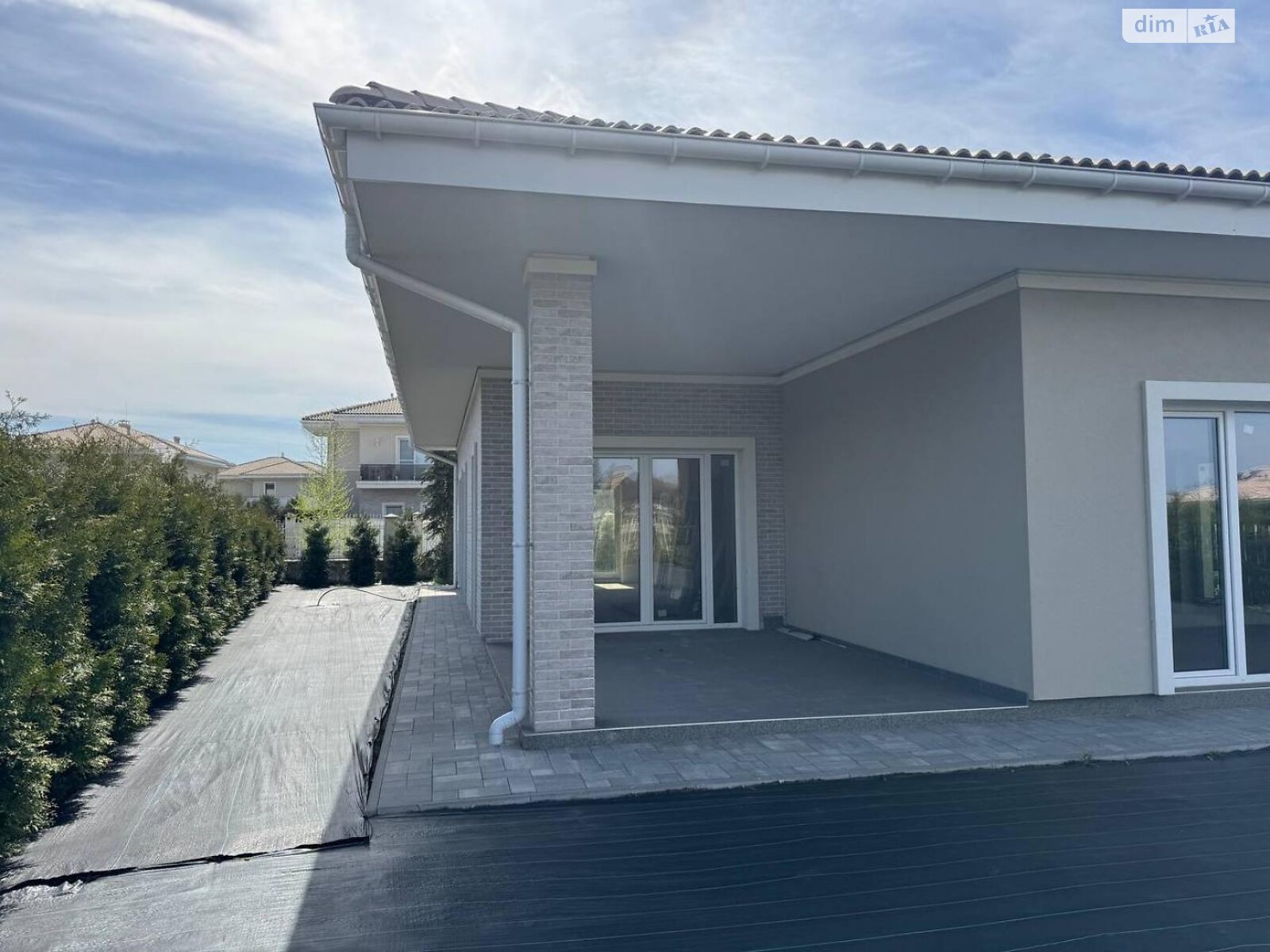 одноэтажный дом, 170 кв. м, кирпич. Продажа в Вишенки фото 1 одноэтажный дом, 170 кв. м, кирпич. Продажа в Вишенки фото 1