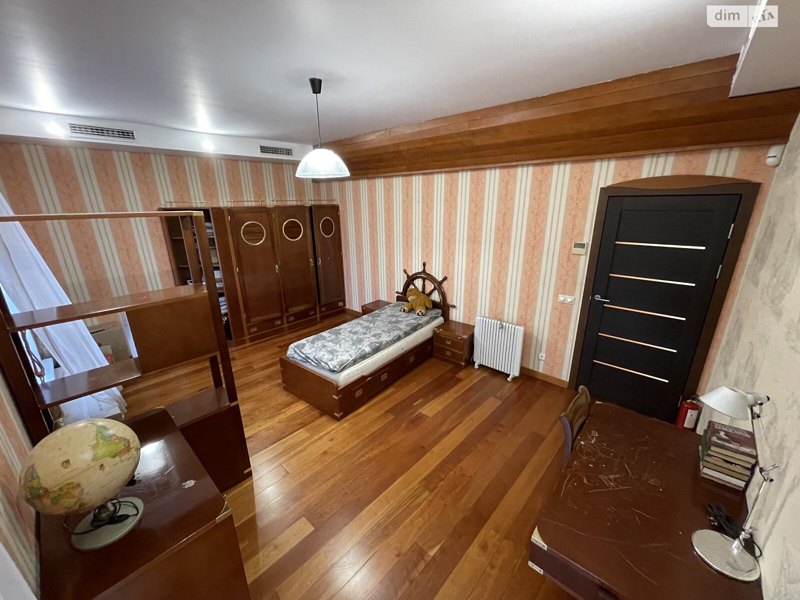 триповерховий будинок з верандою, 301.2 кв. м, цегла. Продаж у Вишеньках фото 1 триповерховий будинок з верандою, 301.2 кв. м, цегла. Продаж у Вишеньках фото 1