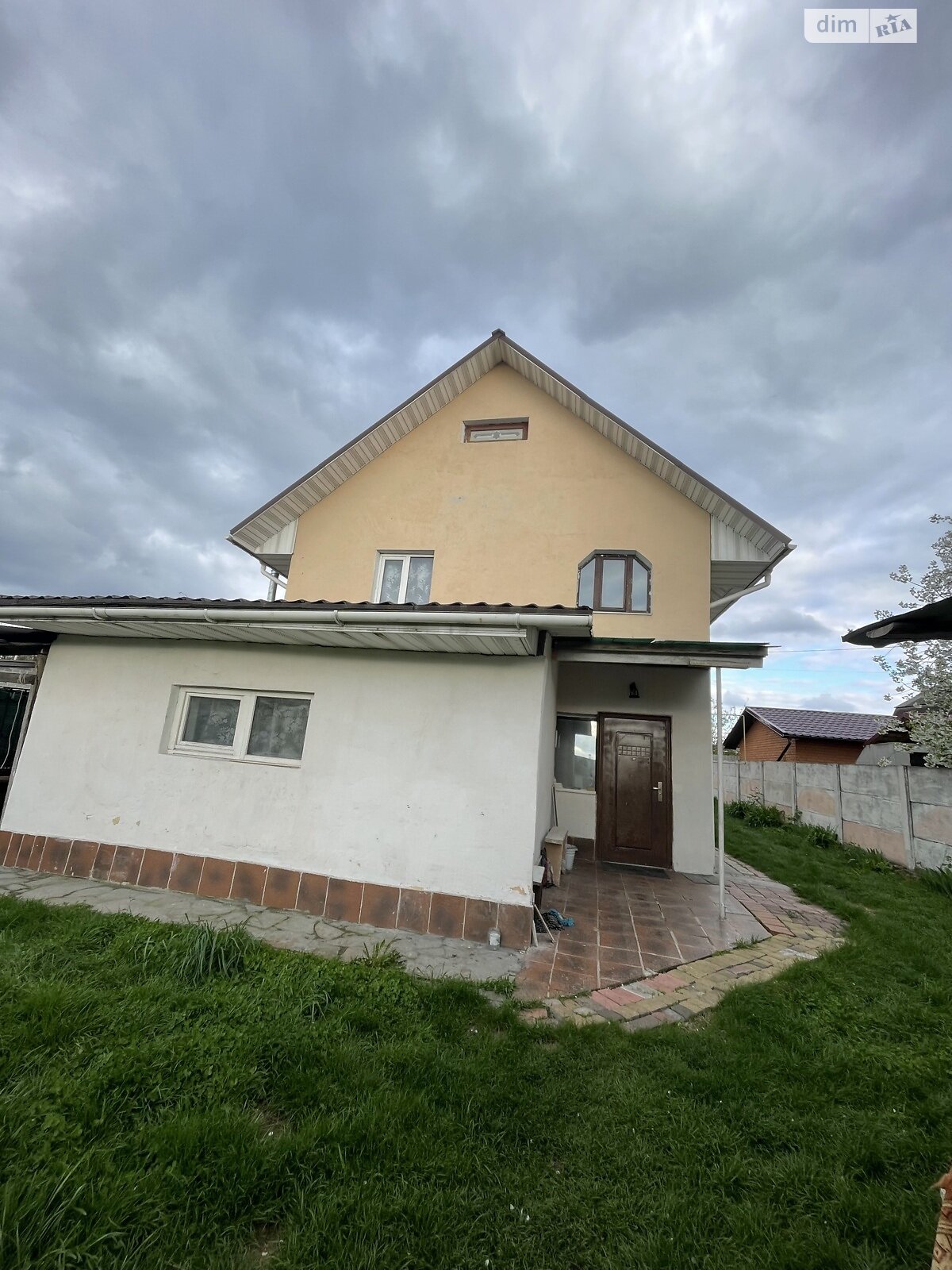 двухэтажный дом с отоплением, 180 кв. м, кирпич. Продажа в Вишенки фото 1 двухэтажный дом с отоплением, 180 кв. м, кирпич. Продажа в Вишенки фото 1