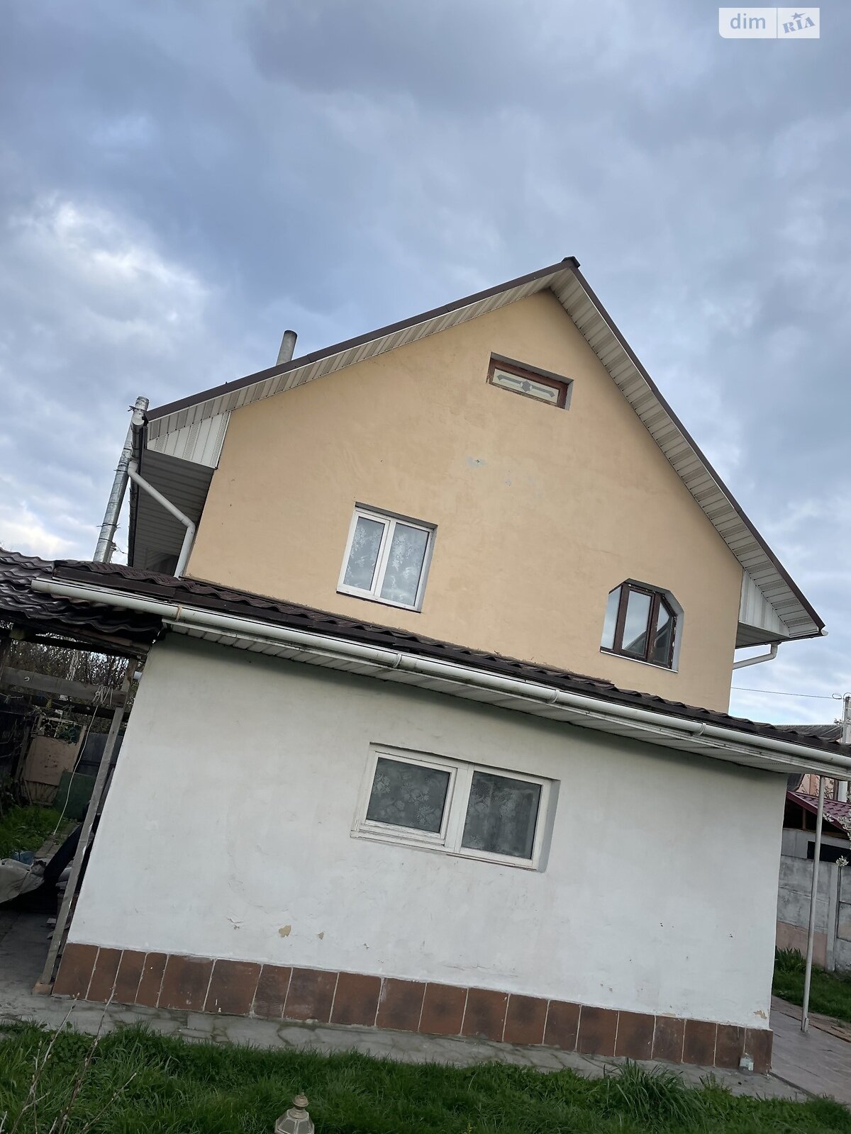 двухэтажный дом с отоплением, 180 кв. м, кирпич. Продажа в Вишенки фото 1 двухэтажный дом с отоплением, 180 кв. м, кирпич. Продажа в Вишенки фото 1