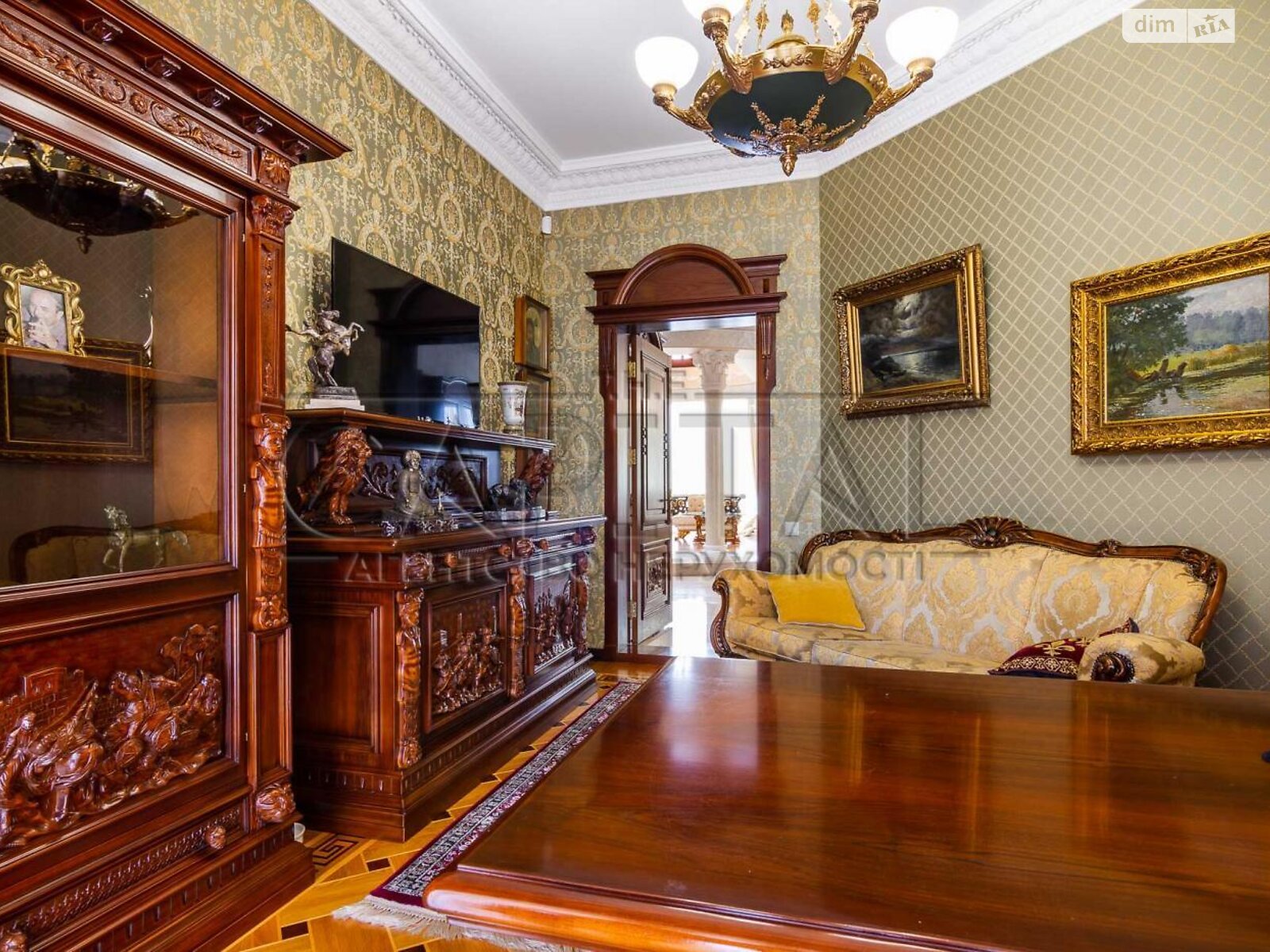 трехэтажный дом, 680 кв. м, кирпич. Продажа в Вишенки фото 1 трехэтажный дом, 680 кв. м, кирпич. Продажа в Вишенки фото 1
