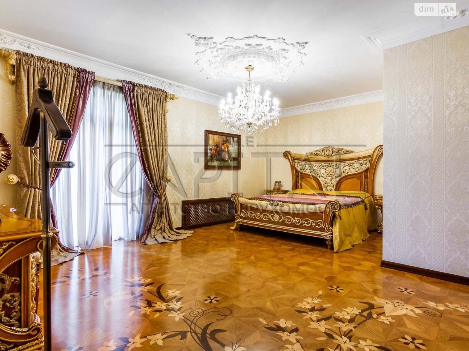 трехэтажный дом, 680 кв. м, кирпич. Продажа в Вишенки фото 1 трехэтажный дом, 680 кв. м, кирпич. Продажа в Вишенки фото 1