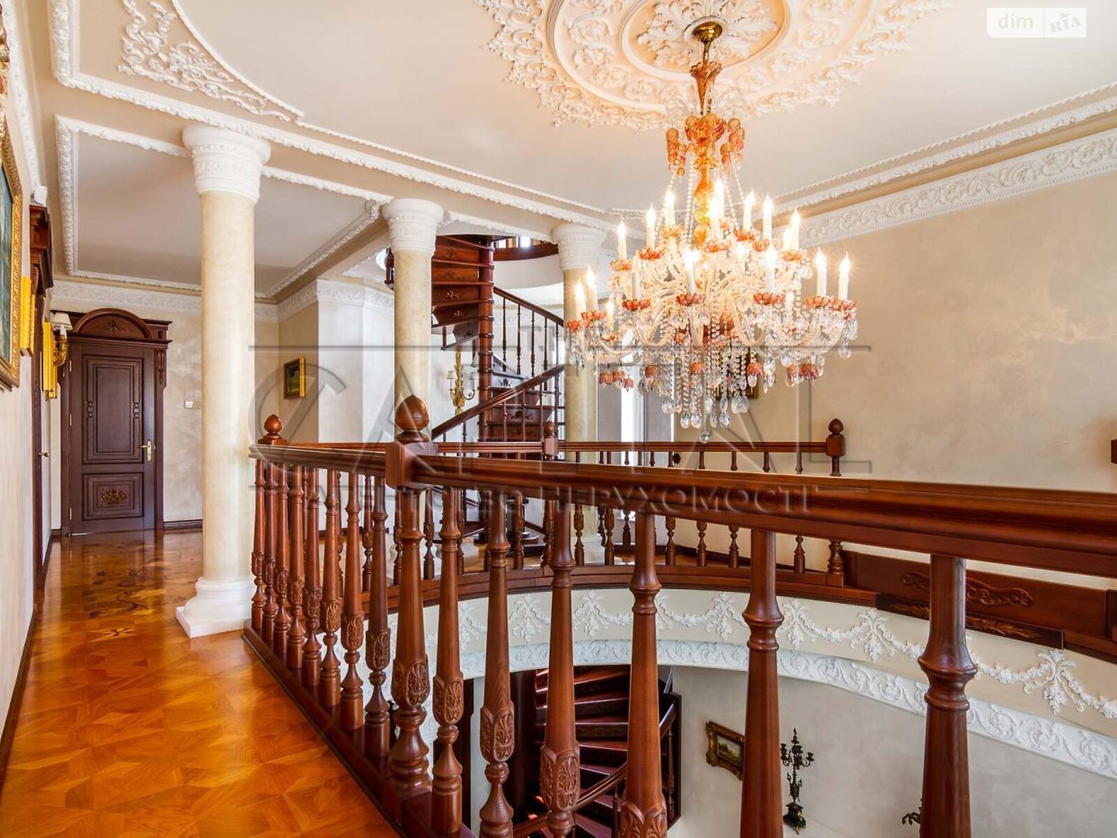 трехэтажный дом, 680 кв. м, кирпич. Продажа в Вишенки фото 1 трехэтажный дом, 680 кв. м, кирпич. Продажа в Вишенки фото 1