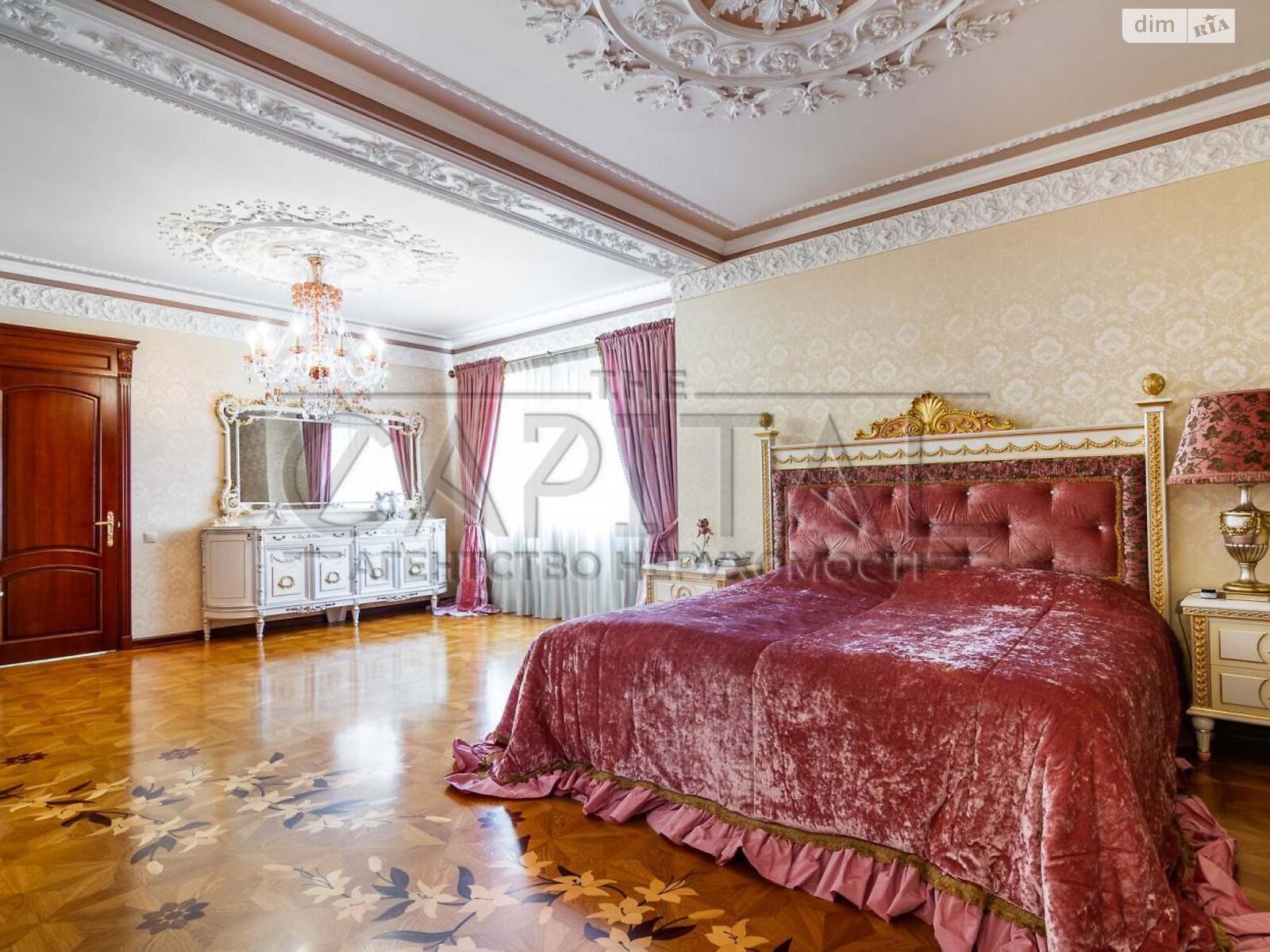 трехэтажный дом, 680 кв. м, кирпич. Продажа в Вишенки фото 1 трехэтажный дом, 680 кв. м, кирпич. Продажа в Вишенки фото 1