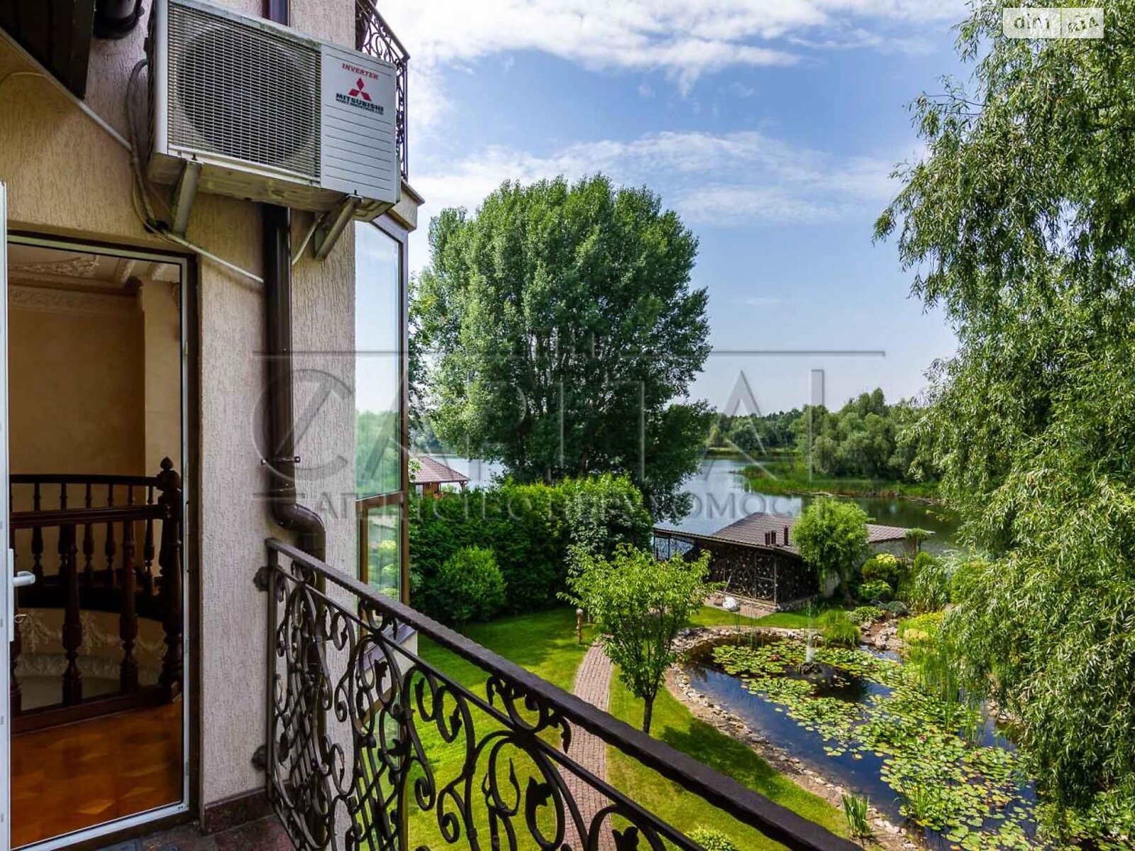 трехэтажный дом, 680 кв. м, кирпич. Продажа в Вишенки фото 1 трехэтажный дом, 680 кв. м, кирпич. Продажа в Вишенки фото 1