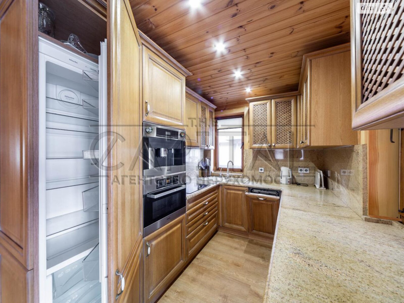 двухэтажный дом, 200 кв. м, кирпич. Продажа в Вишенки фото 1 двухэтажный дом, 200 кв. м, кирпич. Продажа в Вишенки фото 1