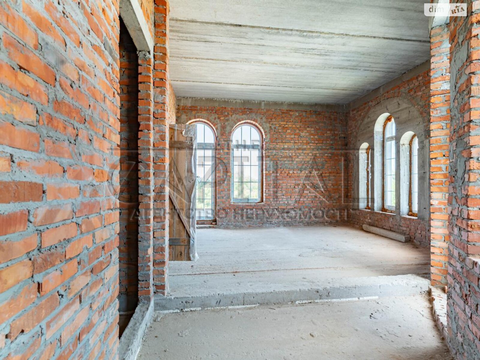 триповерховий будинок, 1000 кв. м, кирпич. Продаж у Вишеньках фото 1 триповерховий будинок, 1000 кв. м, кирпич. Продаж у Вишеньках фото 1