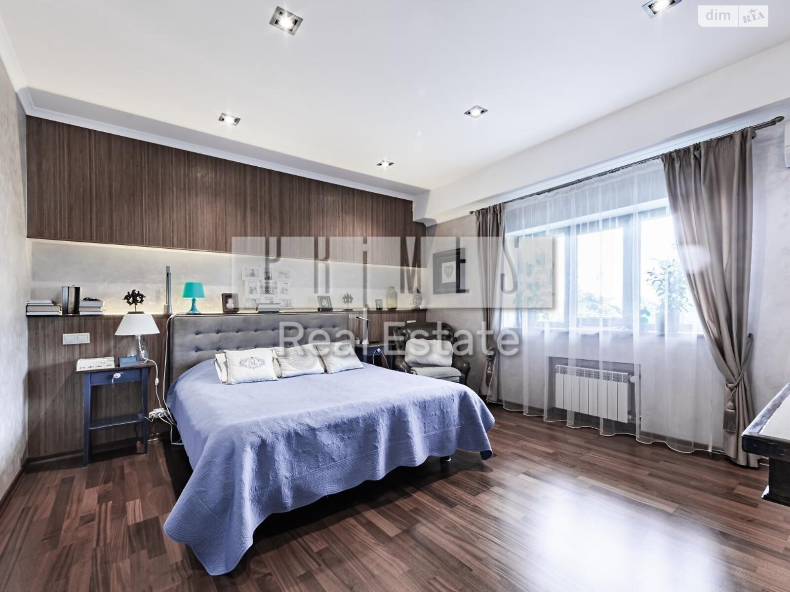 триповерховий будинок з верандою, 456.8 кв. м, цегла. Продаж у Вишеньках фото 1 триповерховий будинок з верандою, 456.8 кв. м, цегла. Продаж у Вишеньках фото 1