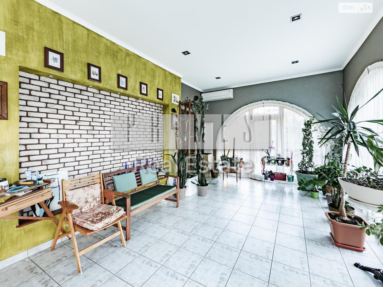триповерховий будинок з верандою, 456.8 кв. м, цегла. Продаж у Вишеньках фото 1 триповерховий будинок з верандою, 456.8 кв. м, цегла. Продаж у Вишеньках фото 1
