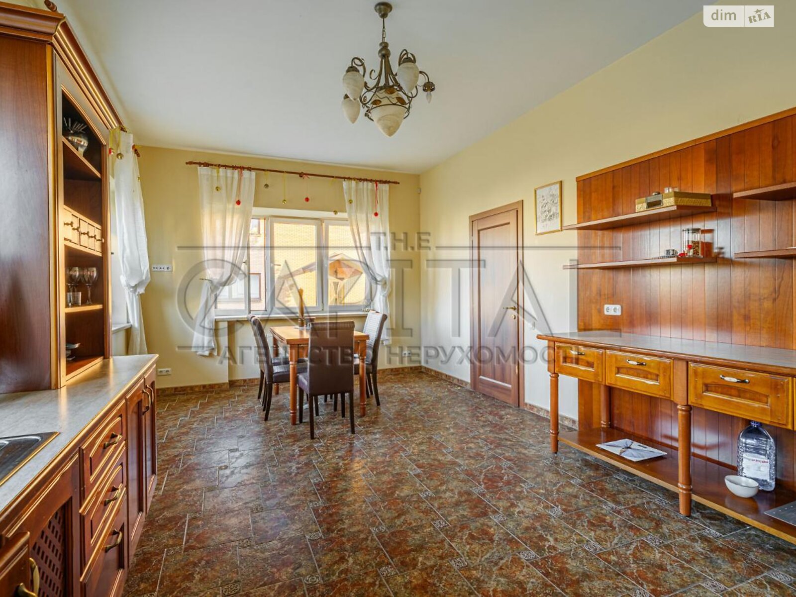 двоповерховий будинок з гаражем, 735 кв. м, цегла. Продаж у Вишеньках фото 1