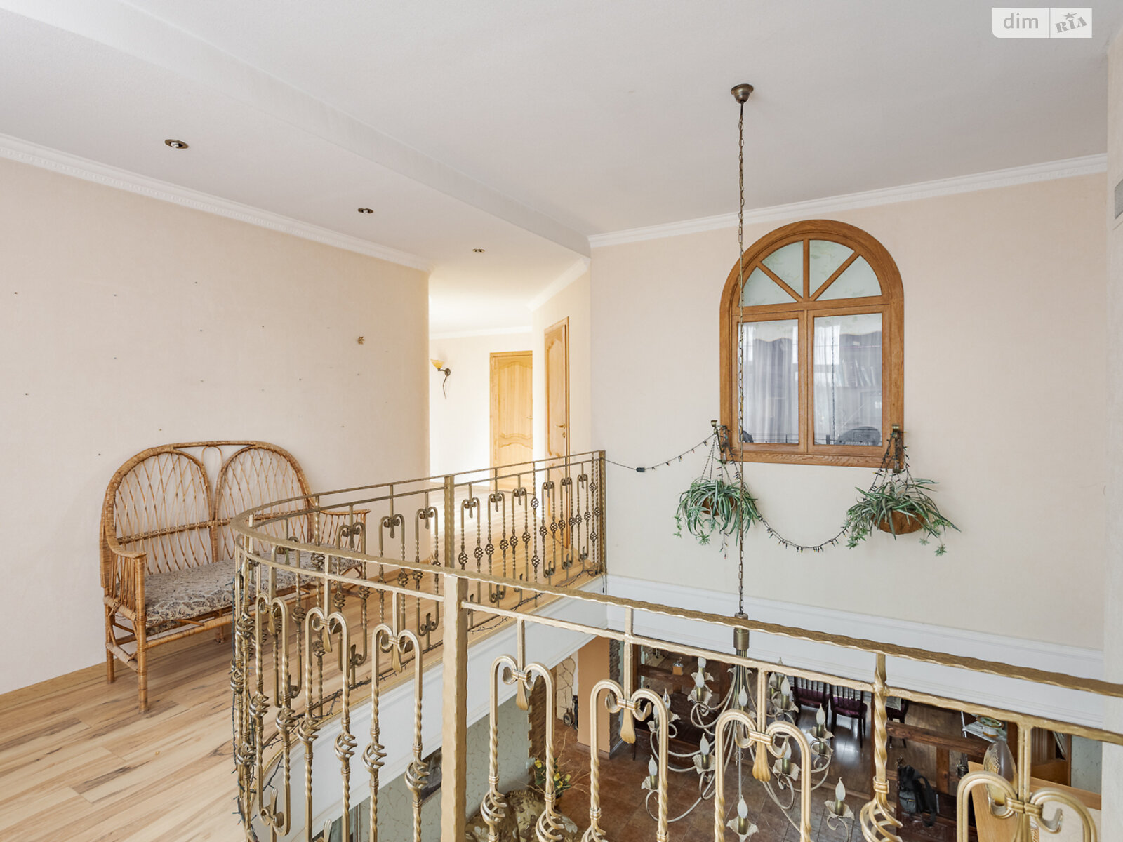 двухэтажный дом, 395.4 кв. м, кирпич. Продажа в Вишенки фото 1