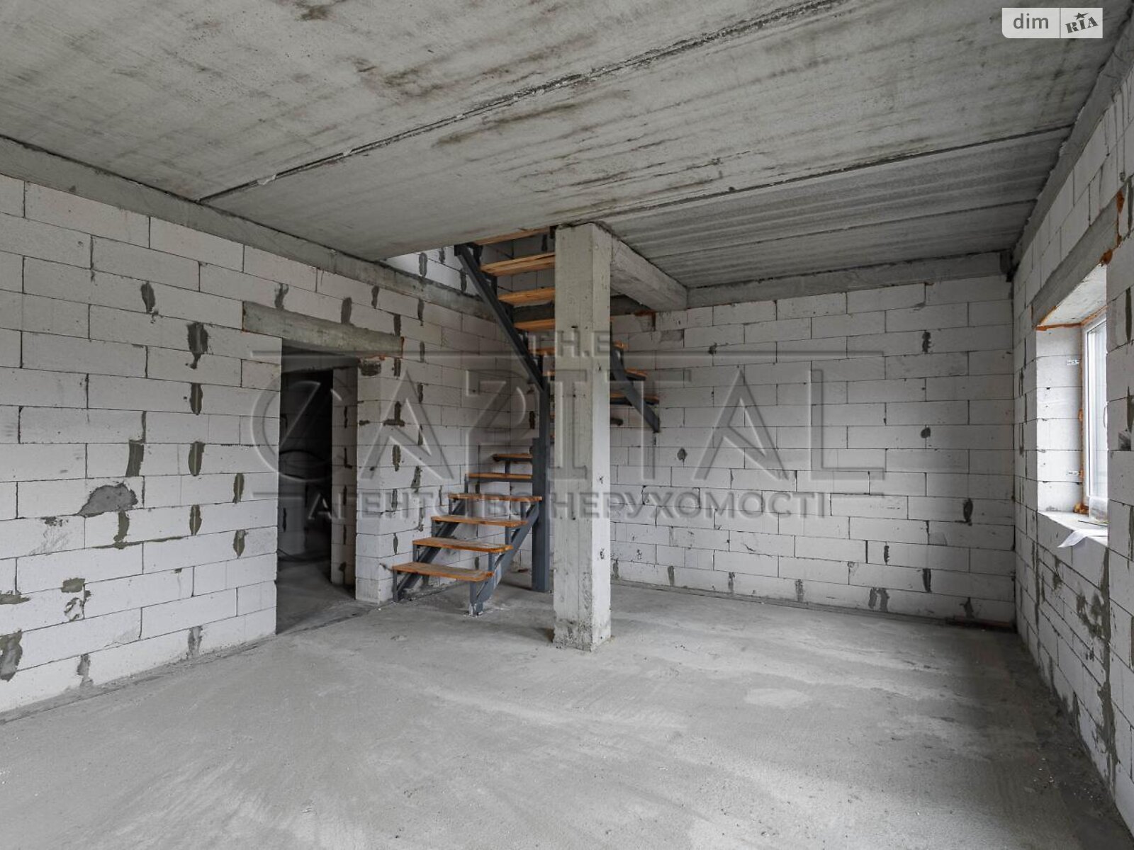 двухэтажный дом с ремонтом, 127 кв. м, кирпич. Продажа в Вишенки фото 1