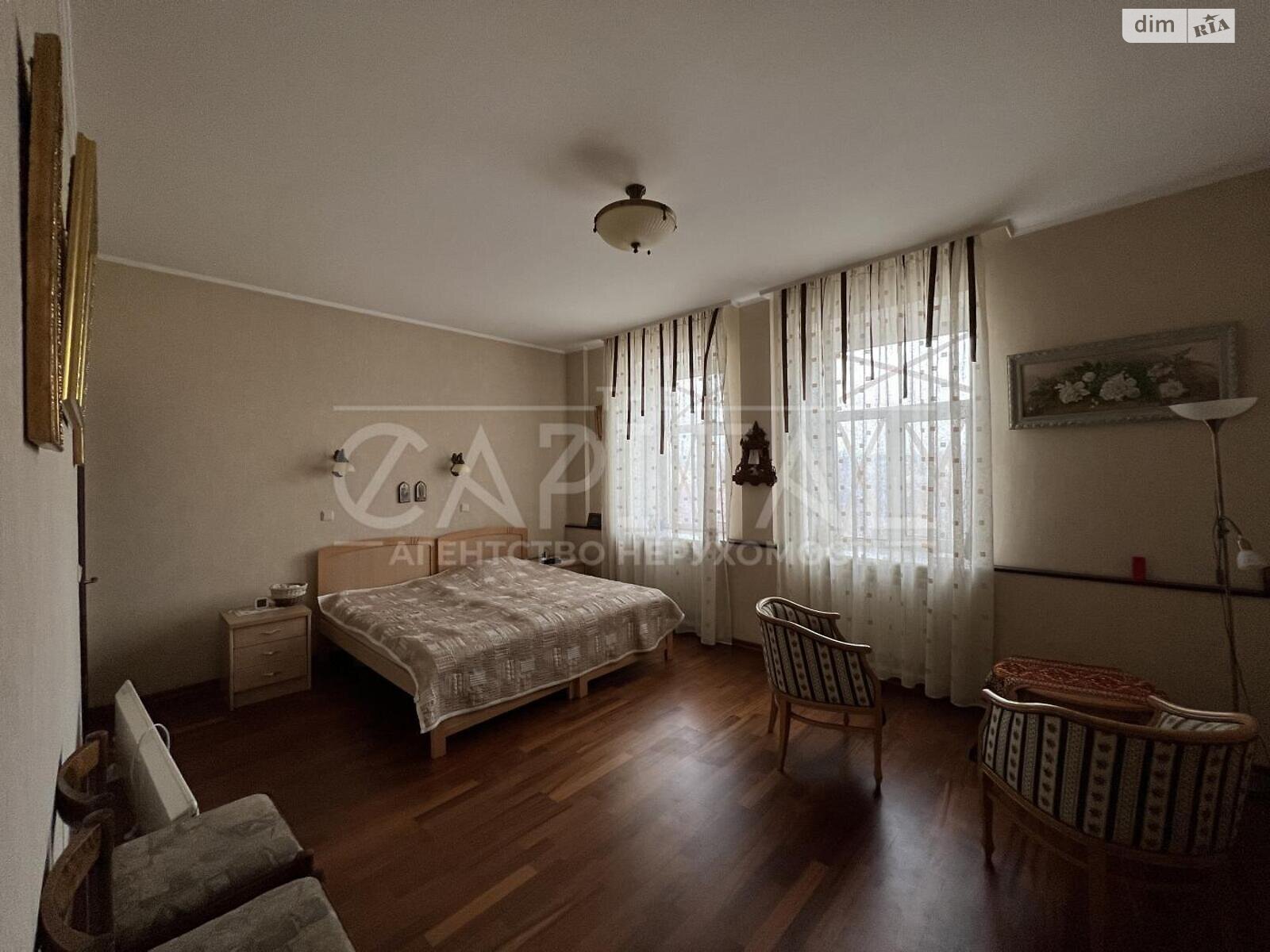 трехэтажный дом, 380 кв. м, кирпич. Продажа в Вишенки фото 1