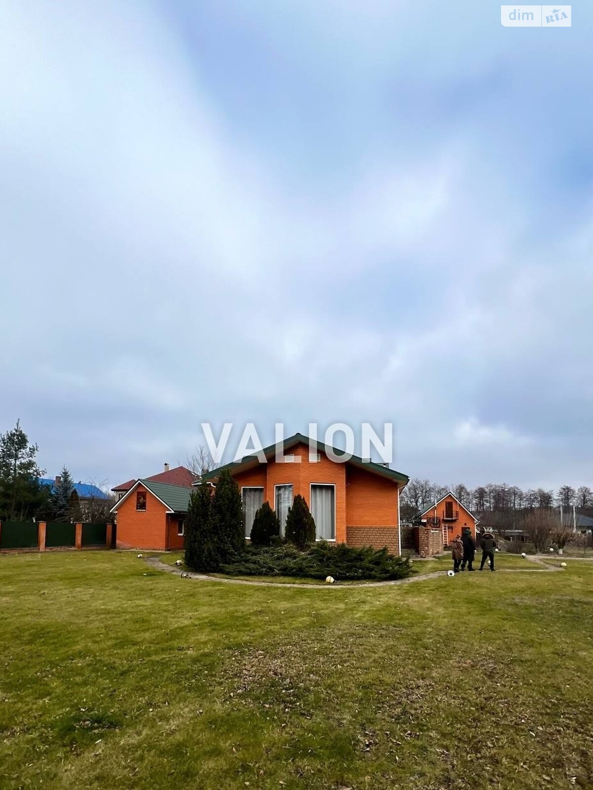 триповерховий будинок з верандою, 468.2 кв. м, цегла. Продаж у Вишеньках фото 1 триповерховий будинок з верандою, 468.2 кв. м, цегла. Продаж у Вишеньках фото 1