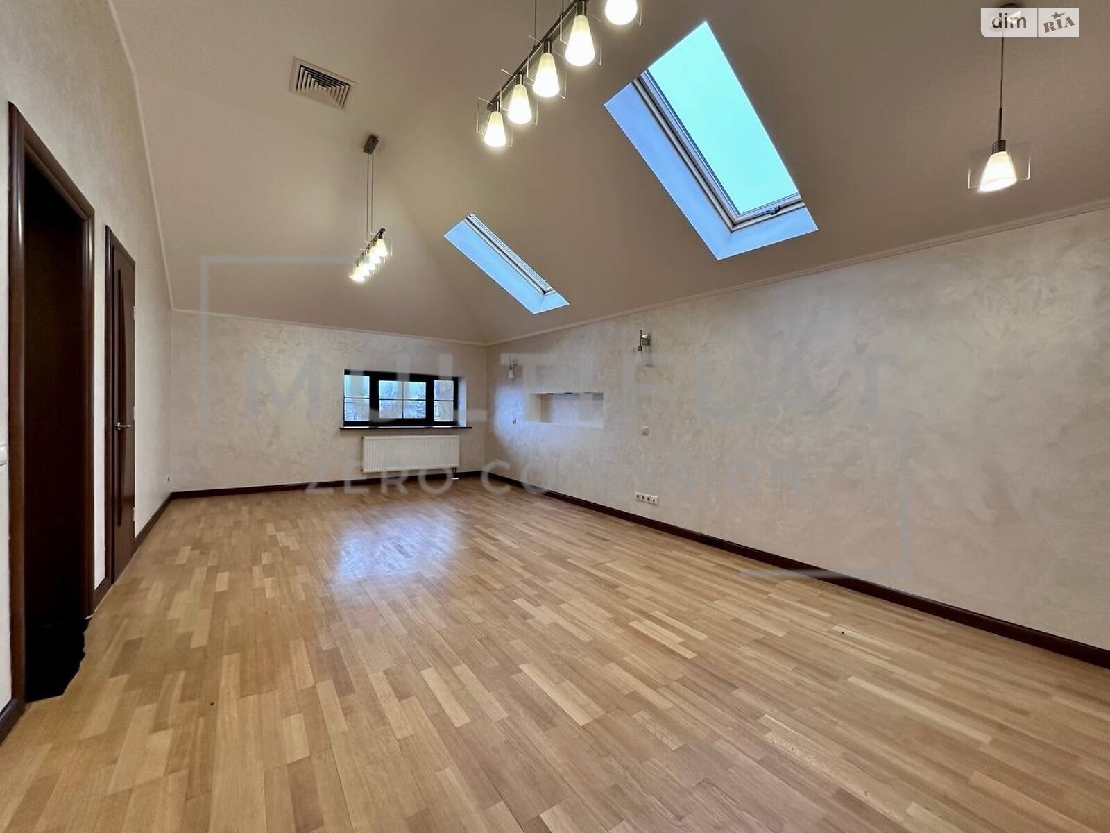 триповерховий будинок з гаражем, 495.8 кв. м, цегла. Продаж у Вишеньках фото 1 триповерховий будинок з гаражем, 495.8 кв. м, цегла. Продаж у Вишеньках фото 1