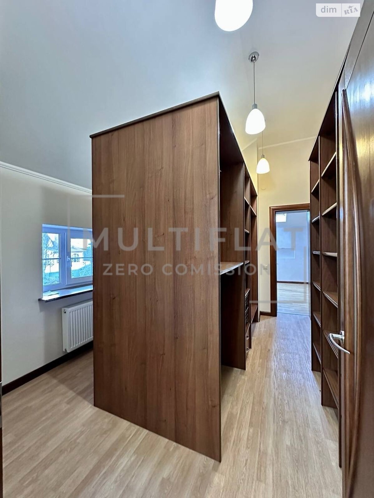 триповерховий будинок з гаражем, 495.8 кв. м, цегла. Продаж у Вишеньках фото 1 триповерховий будинок з гаражем, 495.8 кв. м, цегла. Продаж у Вишеньках фото 1