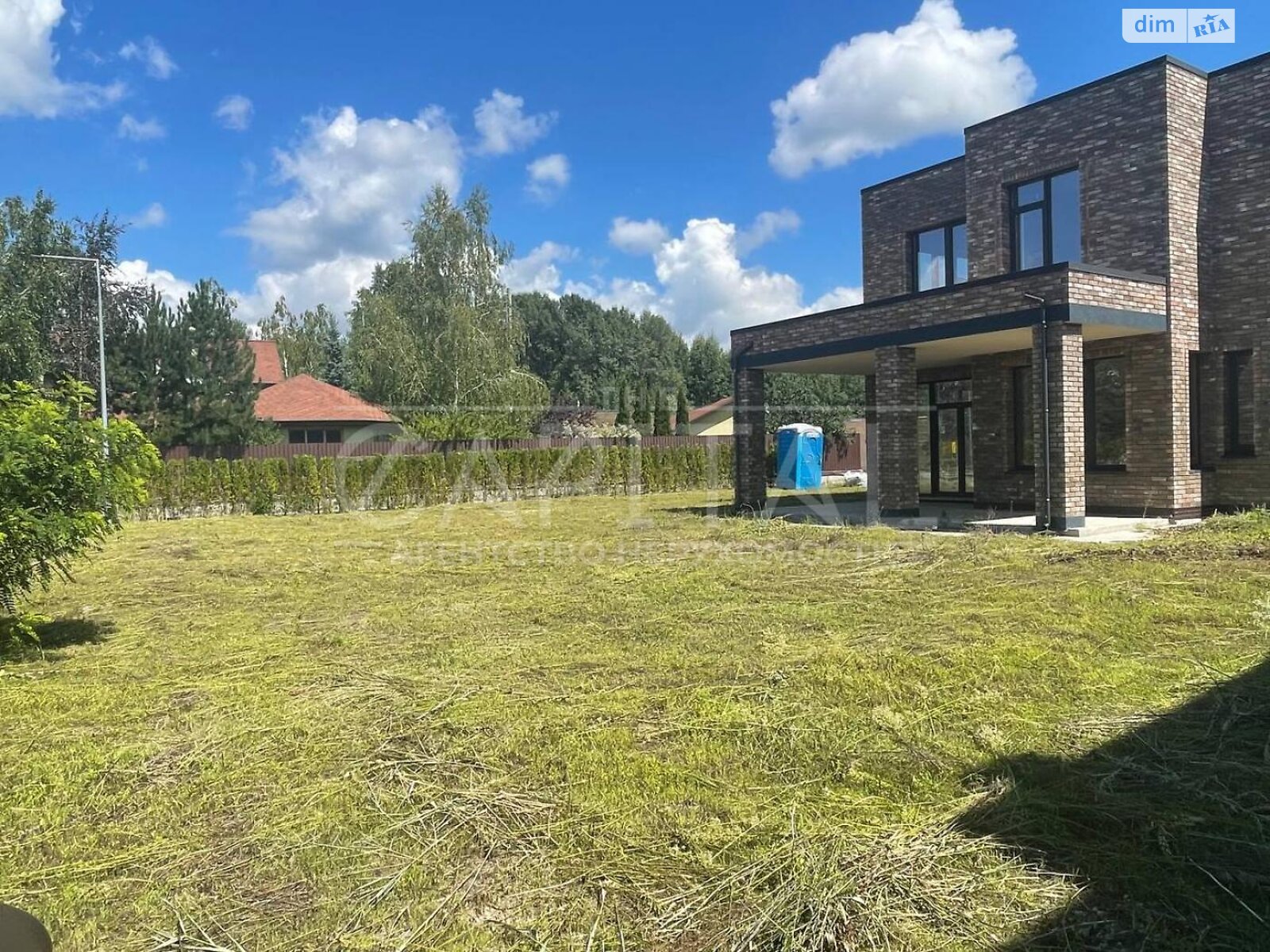 двухэтажный дом, 170 кв. м, кирпич. Продажа в Вишенки фото 1 двухэтажный дом, 170 кв. м, кирпич. Продажа в Вишенки фото 1