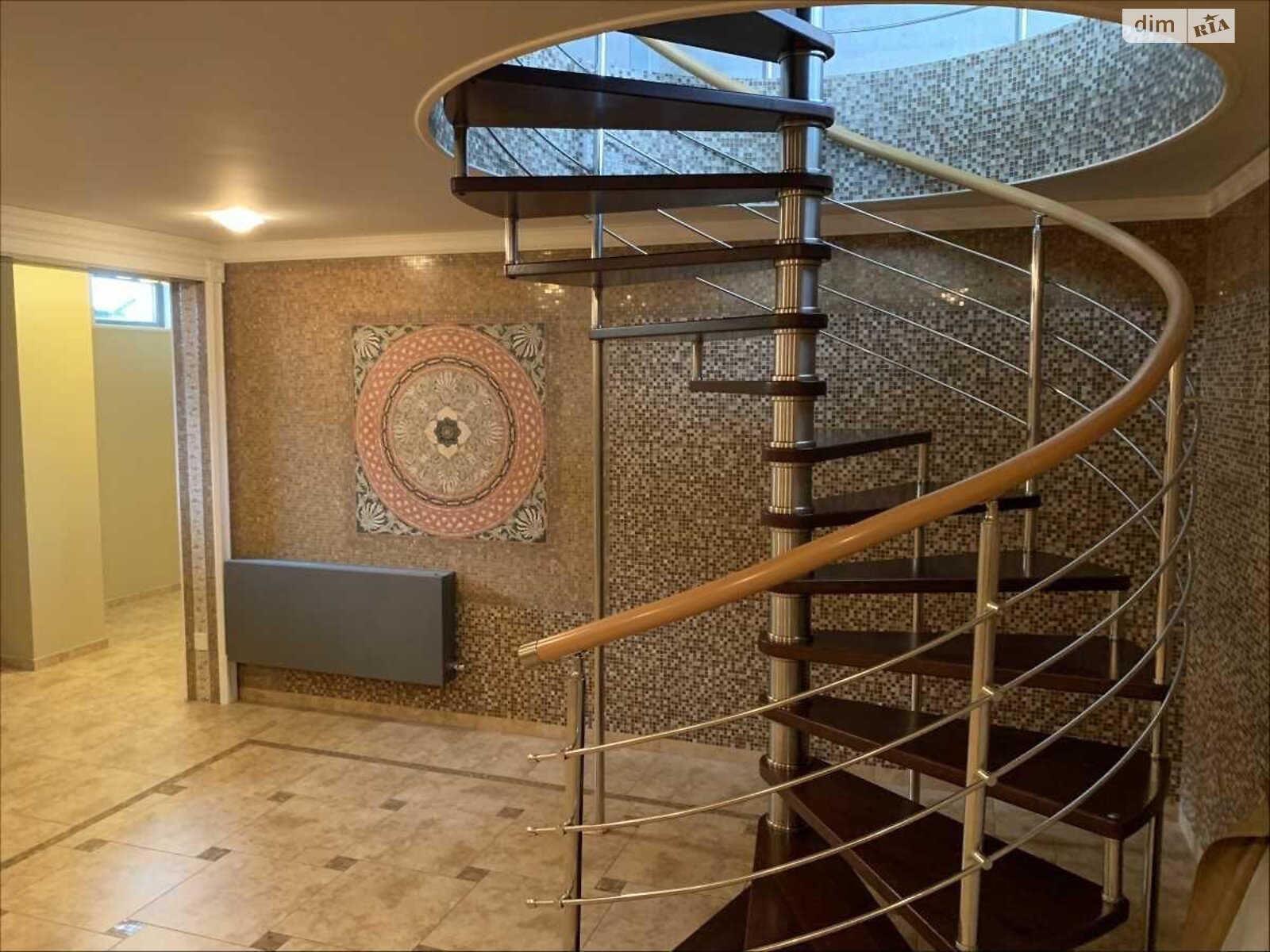 двухэтажный дом, 560 кв. м, кирпич. Продажа в Вишенки фото 1 двухэтажный дом, 560 кв. м, кирпич. Продажа в Вишенки фото 1