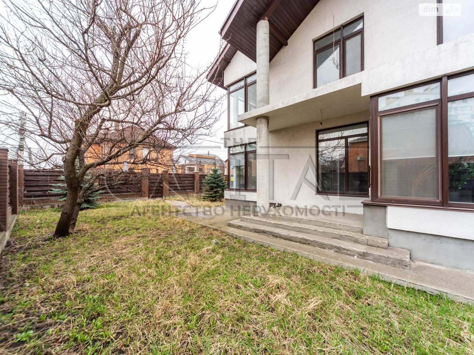 двухэтажный дом с верандой, 279 кв. м, кирпич. Продажа в Вишневом фото 1 двухэтажный дом с верандой, 279 кв. м, кирпич. Продажа в Вишневом фото 1