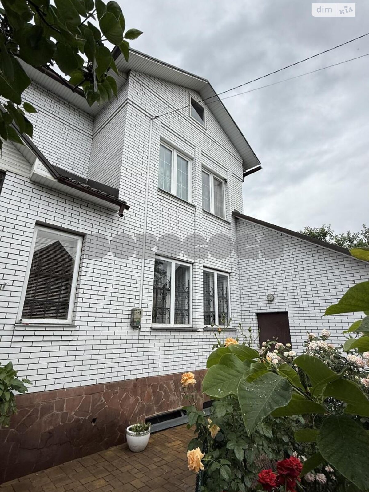 двухэтажный дом, 213 кв. м, кирпич. Продажа в Вишневом фото 1 двухэтажный дом, 213 кв. м, кирпич. Продажа в Вишневом фото 1