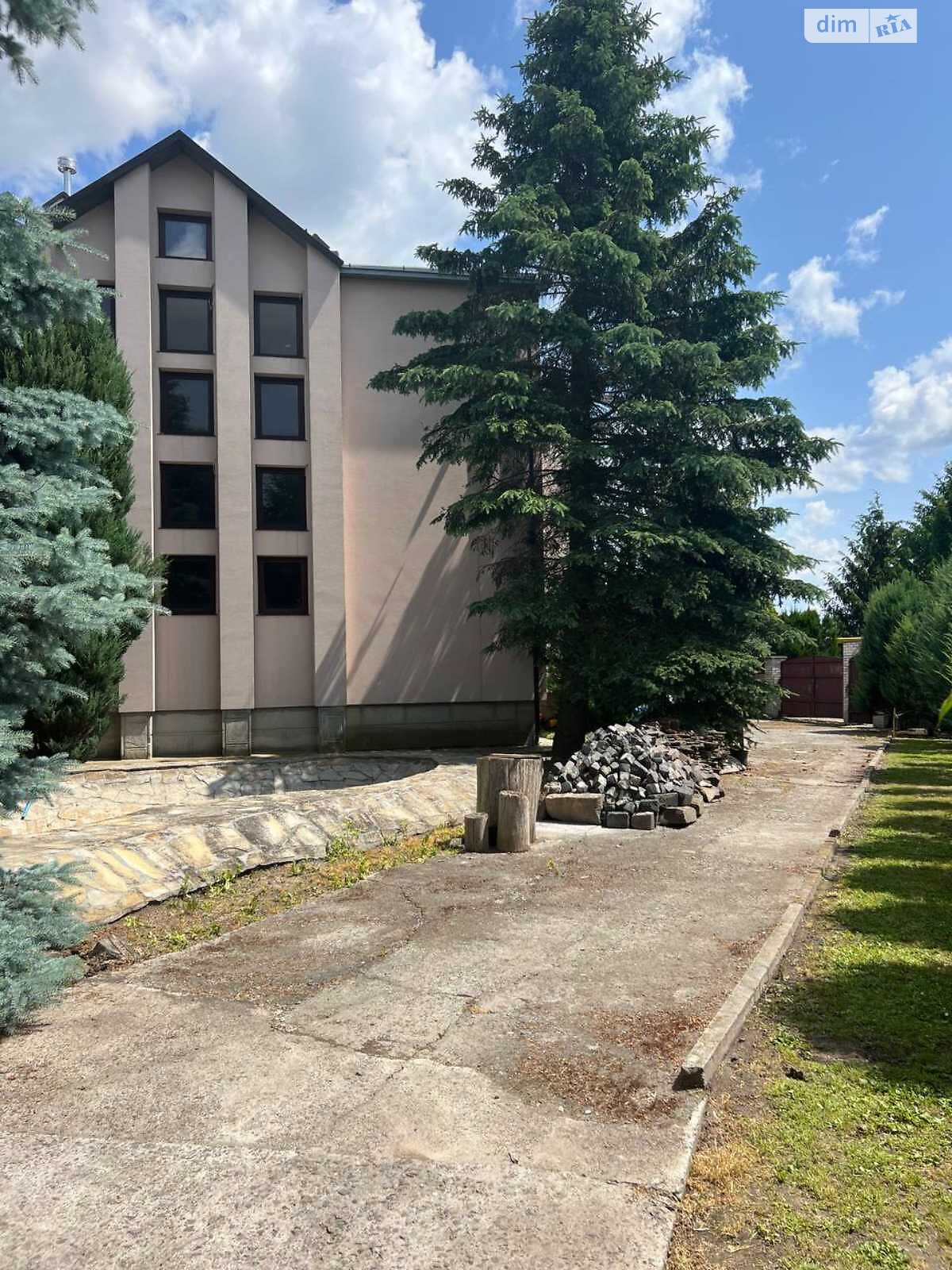 Продаж трикімнатної квартири в Дніпрі, на мас. Сокіл-1, район Соборний фото 1 Продаж трикімнатної квартири в Дніпрі, на мас. Сокіл-1, район Соборний фото 1