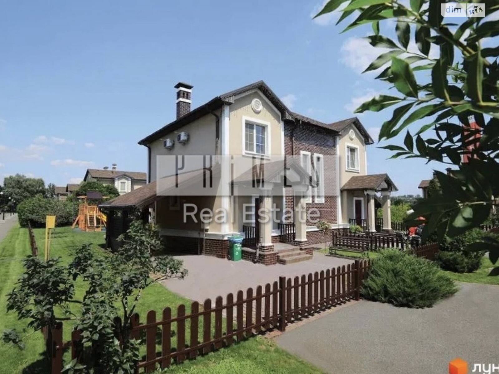 двухэтажный дом с верандой, 242.5 кв. м, кирпич. Продажа в Вите-Почтовой фото 1