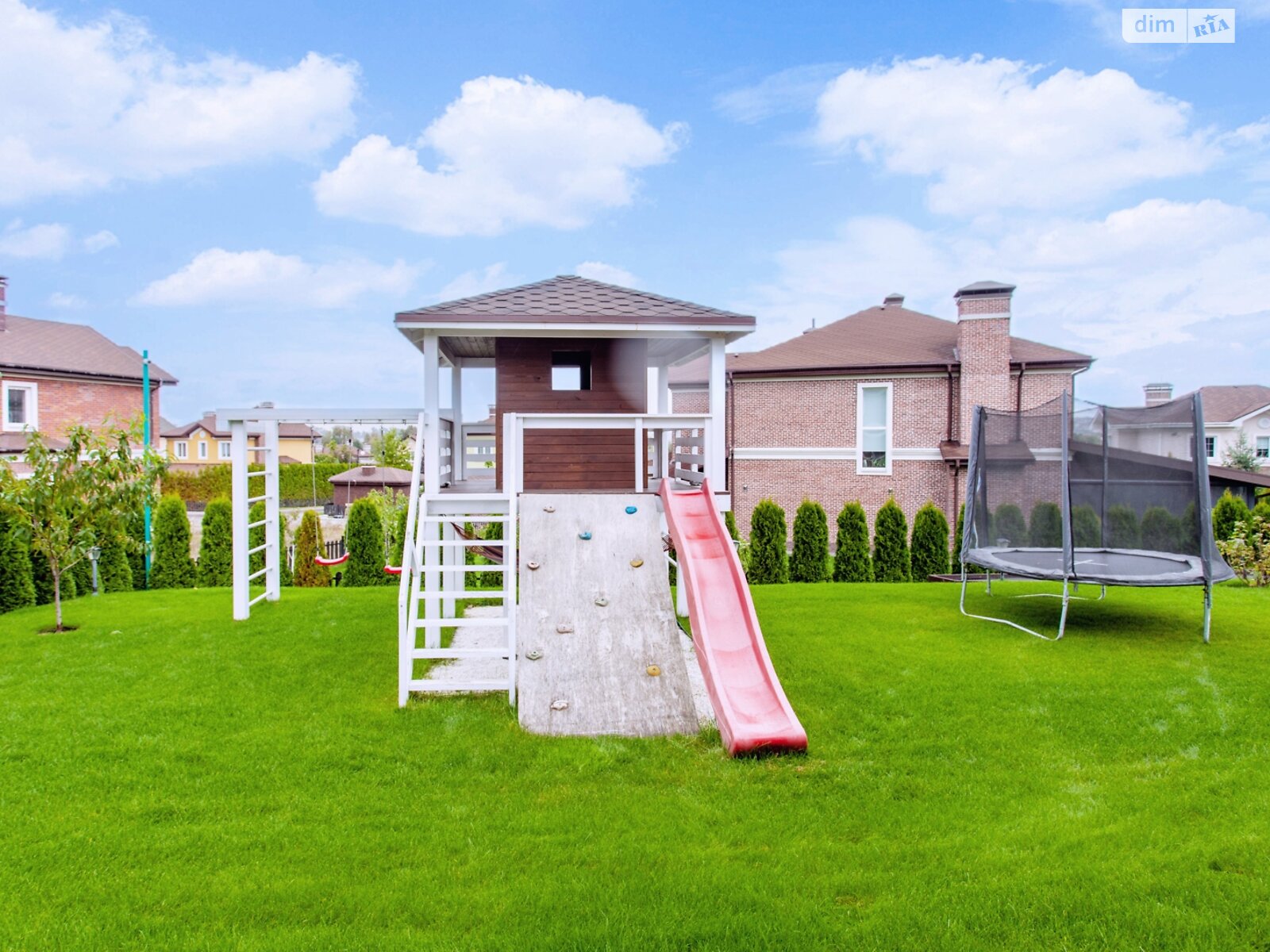 двухэтажный дом с гаражом, 365.8 кв. м, кирпич. Продажа в Вите-Почтовой фото 1 двухэтажный дом с гаражом, 365.8 кв. м, кирпич. Продажа в Вите-Почтовой фото 1