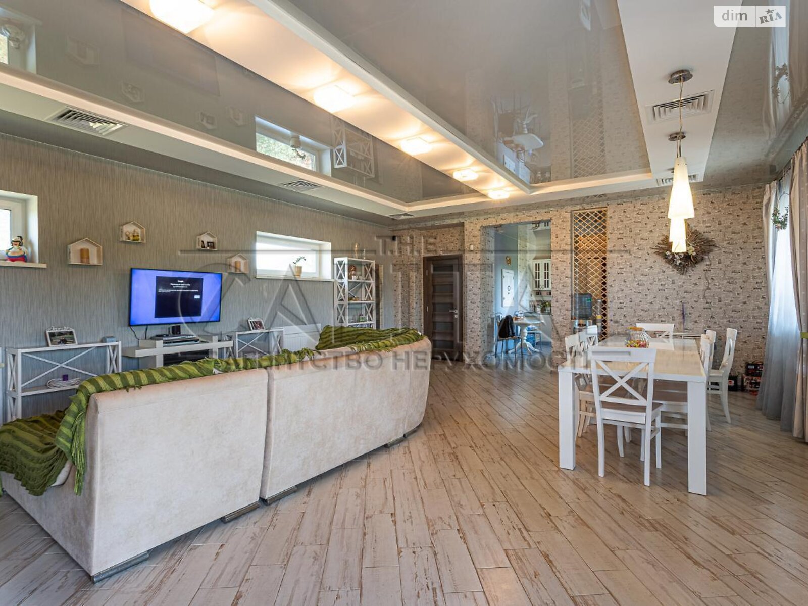 двухэтажный дом с балконом, 309.5 кв. м, кирпич. Продажа в Вите-Почтовой фото 1 двухэтажный дом с балконом, 309.5 кв. м, кирпич. Продажа в Вите-Почтовой фото 1