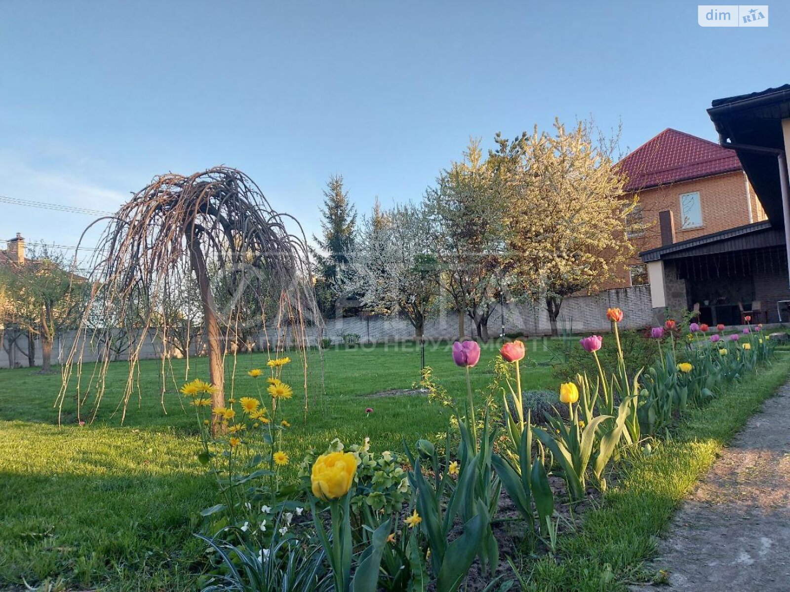 двухэтажный дом с мансардой, 250 кв. м, кирпич. Продажа в Вите-Почтовой фото 1 двухэтажный дом с мансардой, 250 кв. м, кирпич. Продажа в Вите-Почтовой фото 1