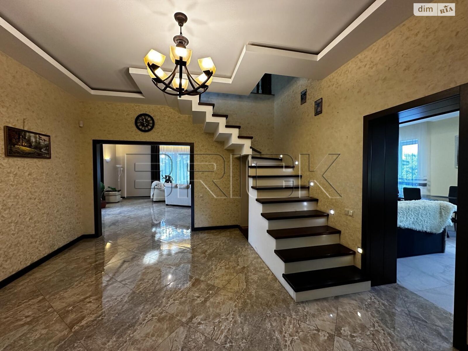 двухэтажный дом с мансардой, 280 кв. м, шлакоблок. Продажа в Вите-Почтовой фото 1 двухэтажный дом с мансардой, 280 кв. м, шлакоблок. Продажа в Вите-Почтовой фото 1