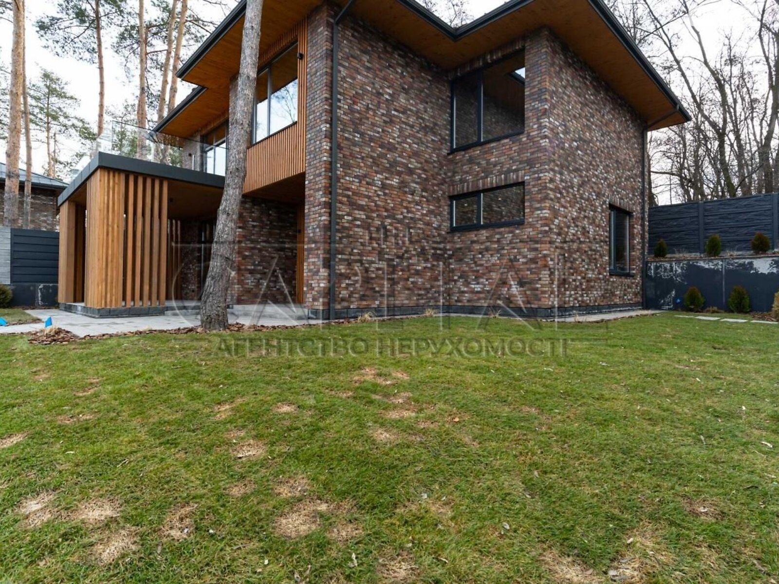 двухэтажный дом с ремонтом, 220 кв. м, кирпич. Продажа в Вите-Почтовой фото 1