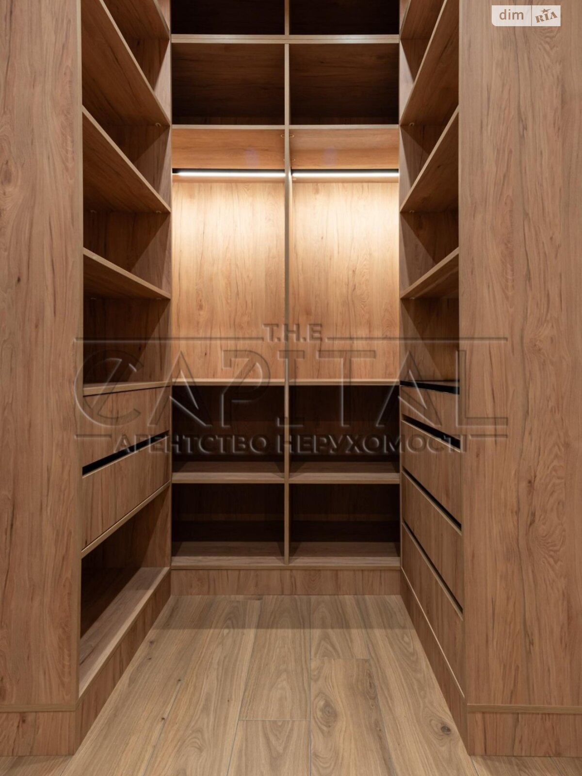 двухэтажный дом с ремонтом, 220 кв. м, кирпич. Продажа в Вите-Почтовой фото 1