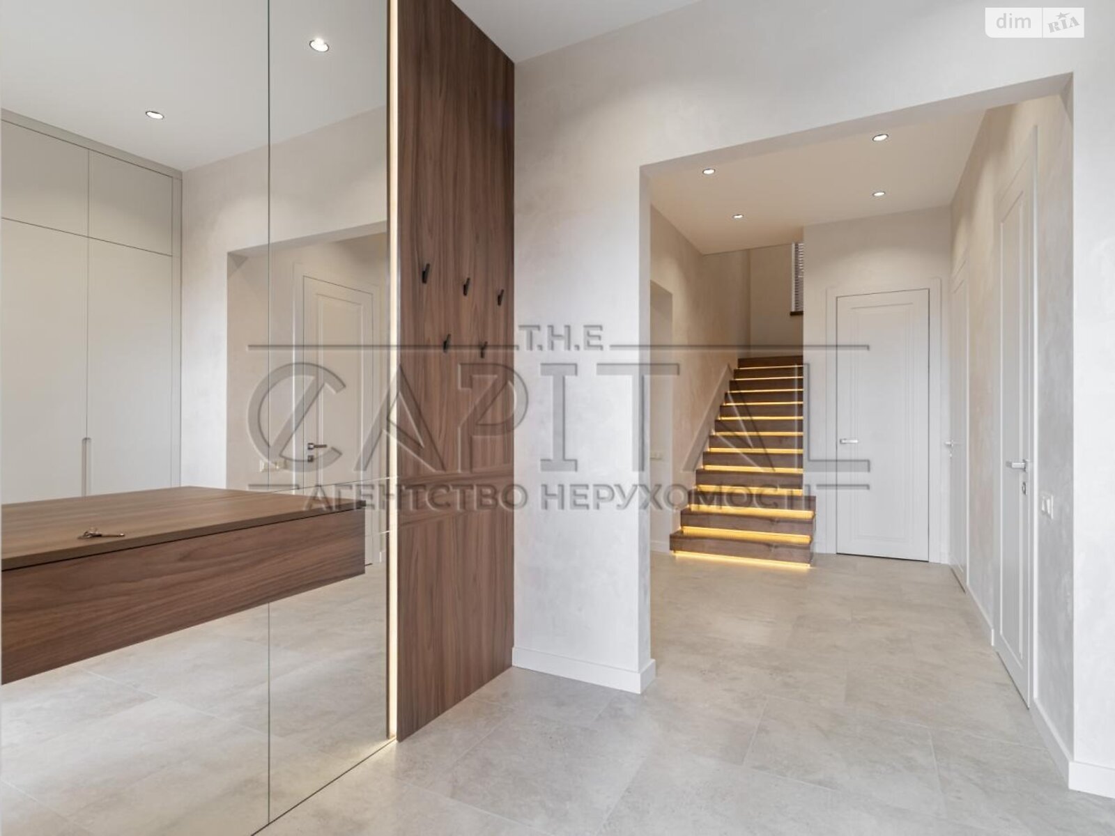 двухэтажный дом с ремонтом, 220 кв. м, кирпич. Продажа в Вите-Почтовой фото 1