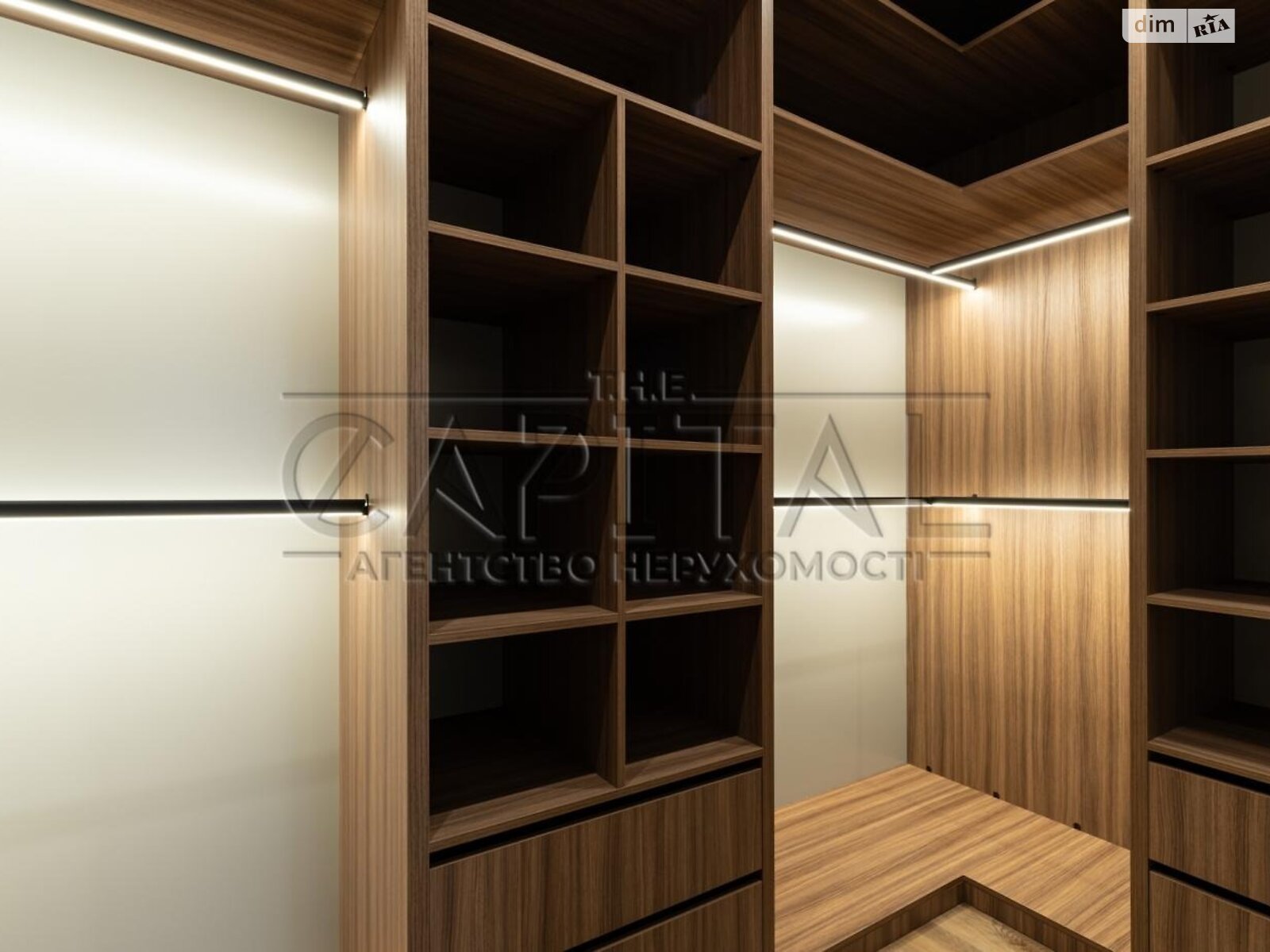 двухэтажный дом с ремонтом, 220 кв. м, кирпич. Продажа в Вите-Почтовой фото 1