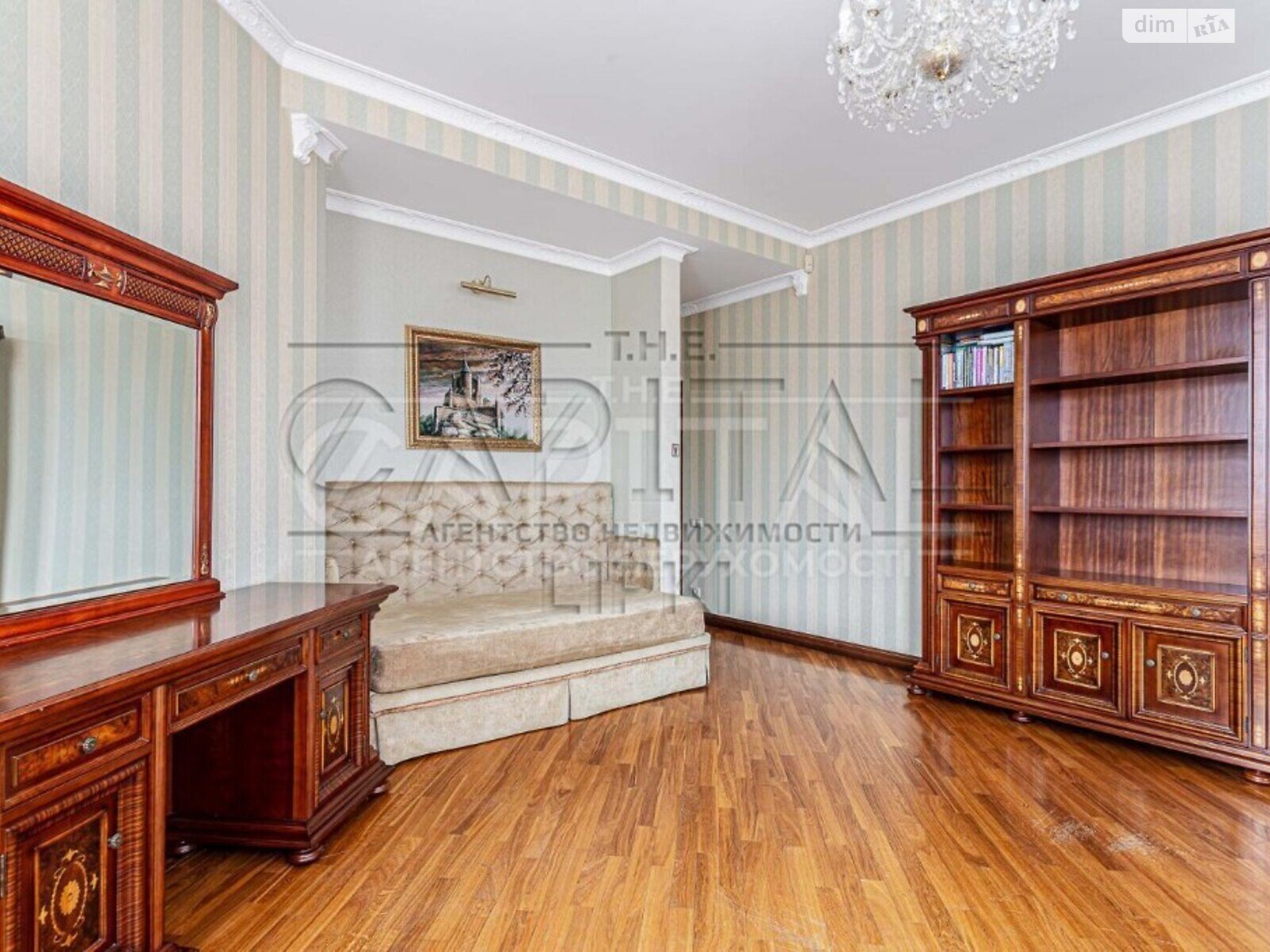 трехэтажный дом, 750 кв. м, кирпич. Продажа в Вите-Почтовой фото 1