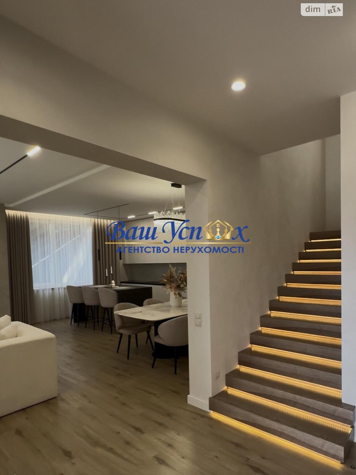 двухэтажный дом, 235 кв. м, кирпич. Продажа в Вите-Почтовой фото 1