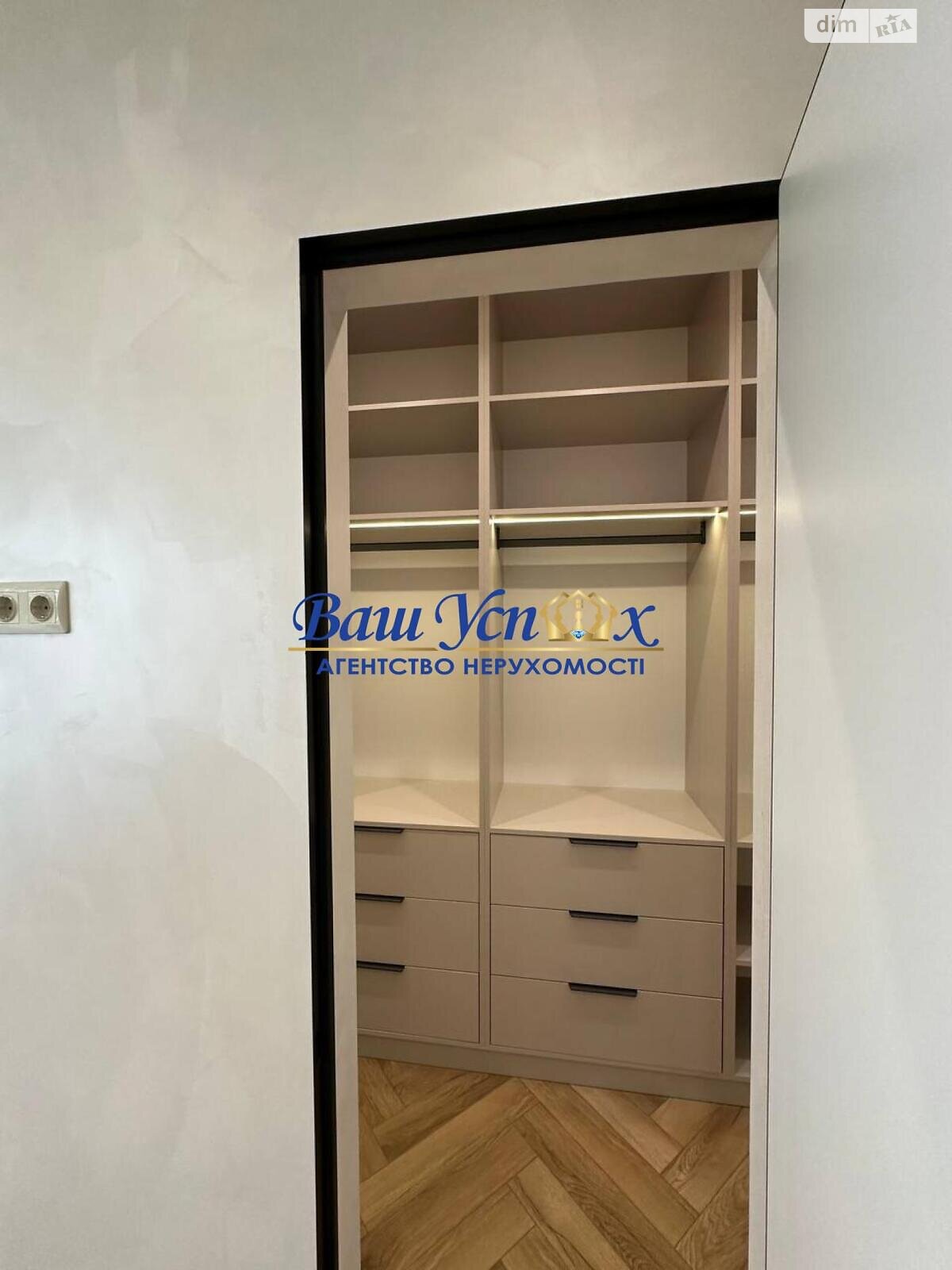 двухэтажный дом, 235 кв. м, кирпич. Продажа в Вите-Почтовой фото 1