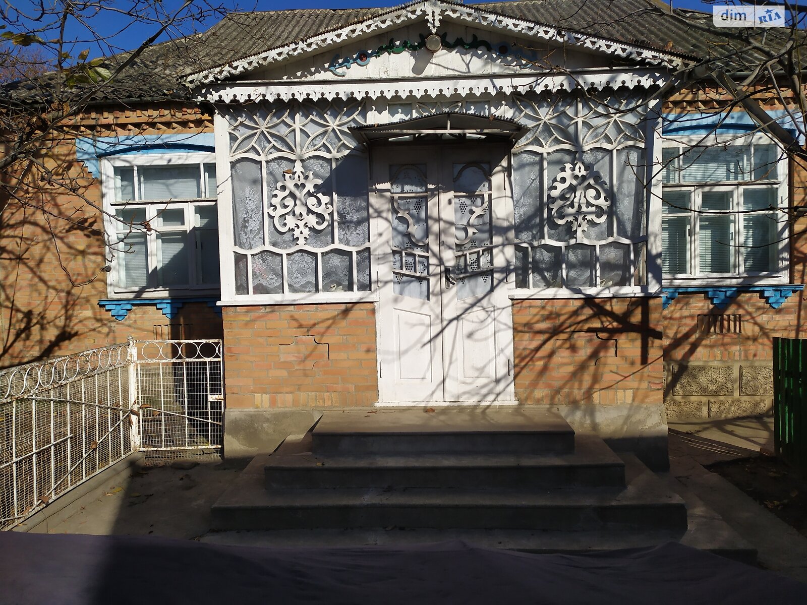 одноэтажный дом с гаражом, 99 кв. м, кирпич. Продажа в Вийтовке фото 1