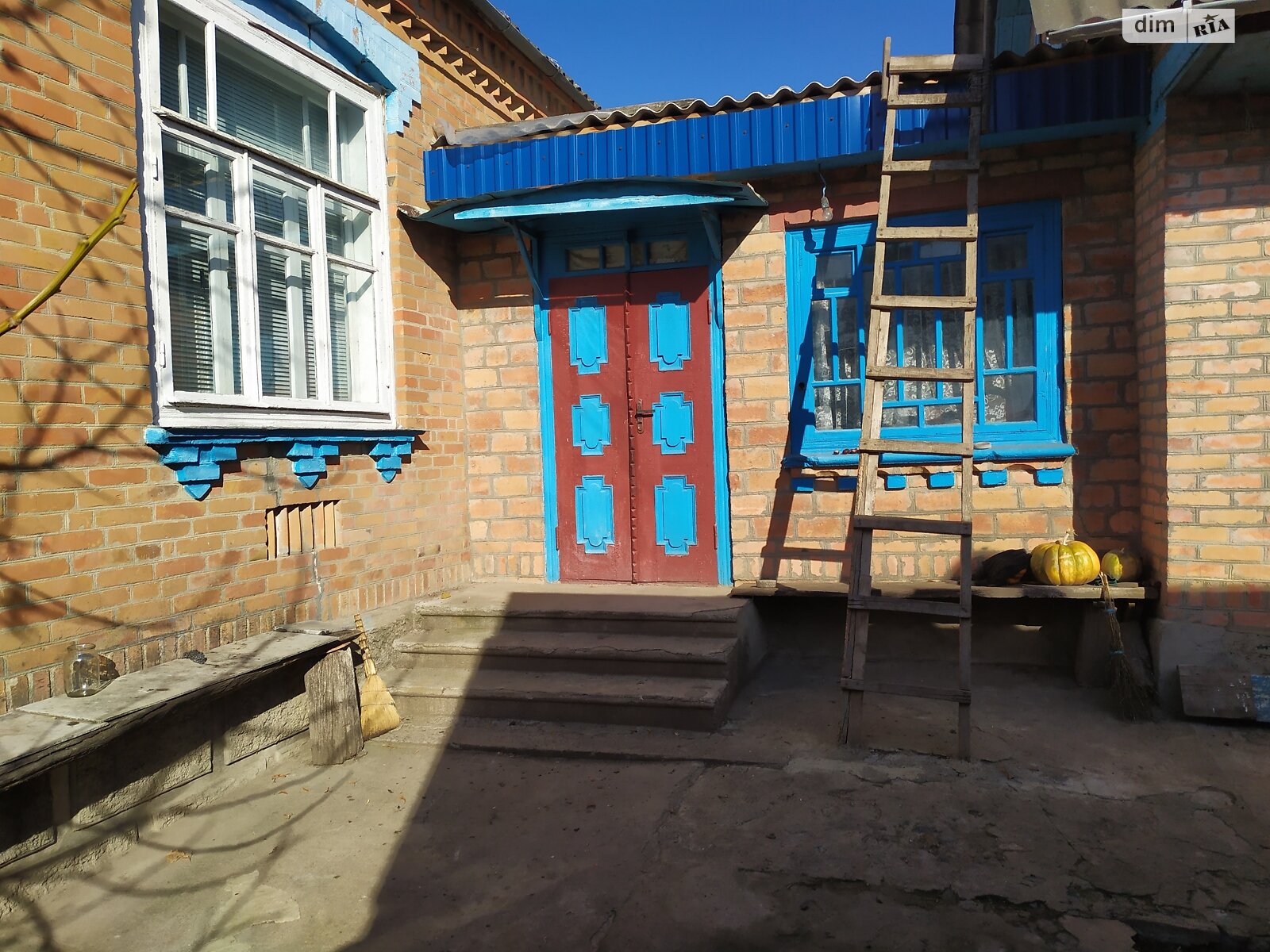 одноэтажный дом с гаражом, 99 кв. м, кирпич. Продажа в Вийтовке фото 1