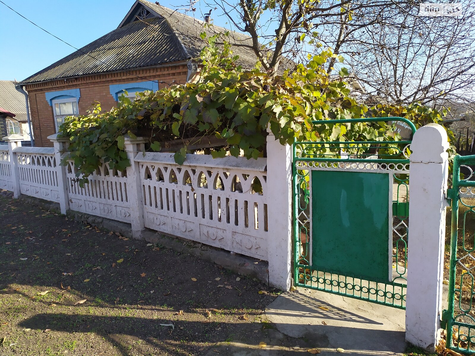 одноэтажный дом с гаражом, 99 кв. м, кирпич. Продажа в Вийтовке фото 1