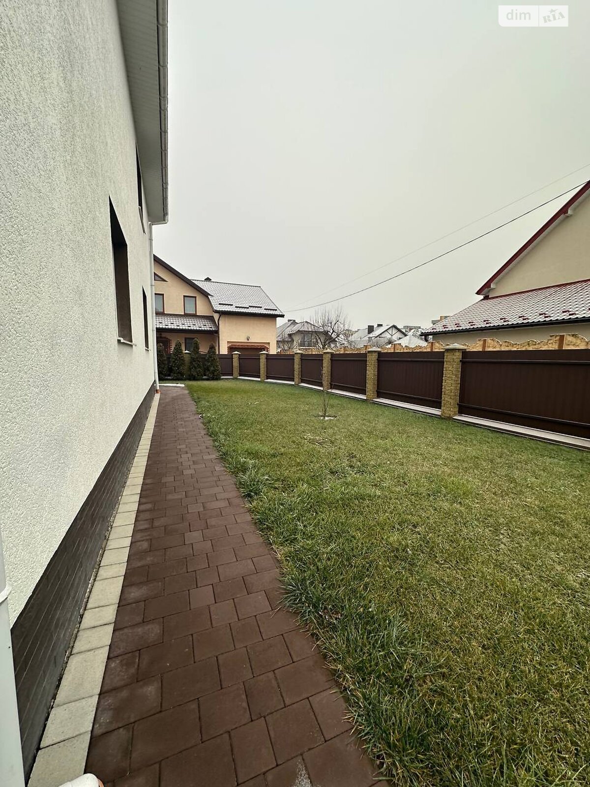 трехэтажный дом с ремонтом, 187.3 кв. м, кирпич. Продажа в Волчинце фото 1 трехэтажный дом с ремонтом, 187.3 кв. м, кирпич. Продажа в Волчинце фото 1