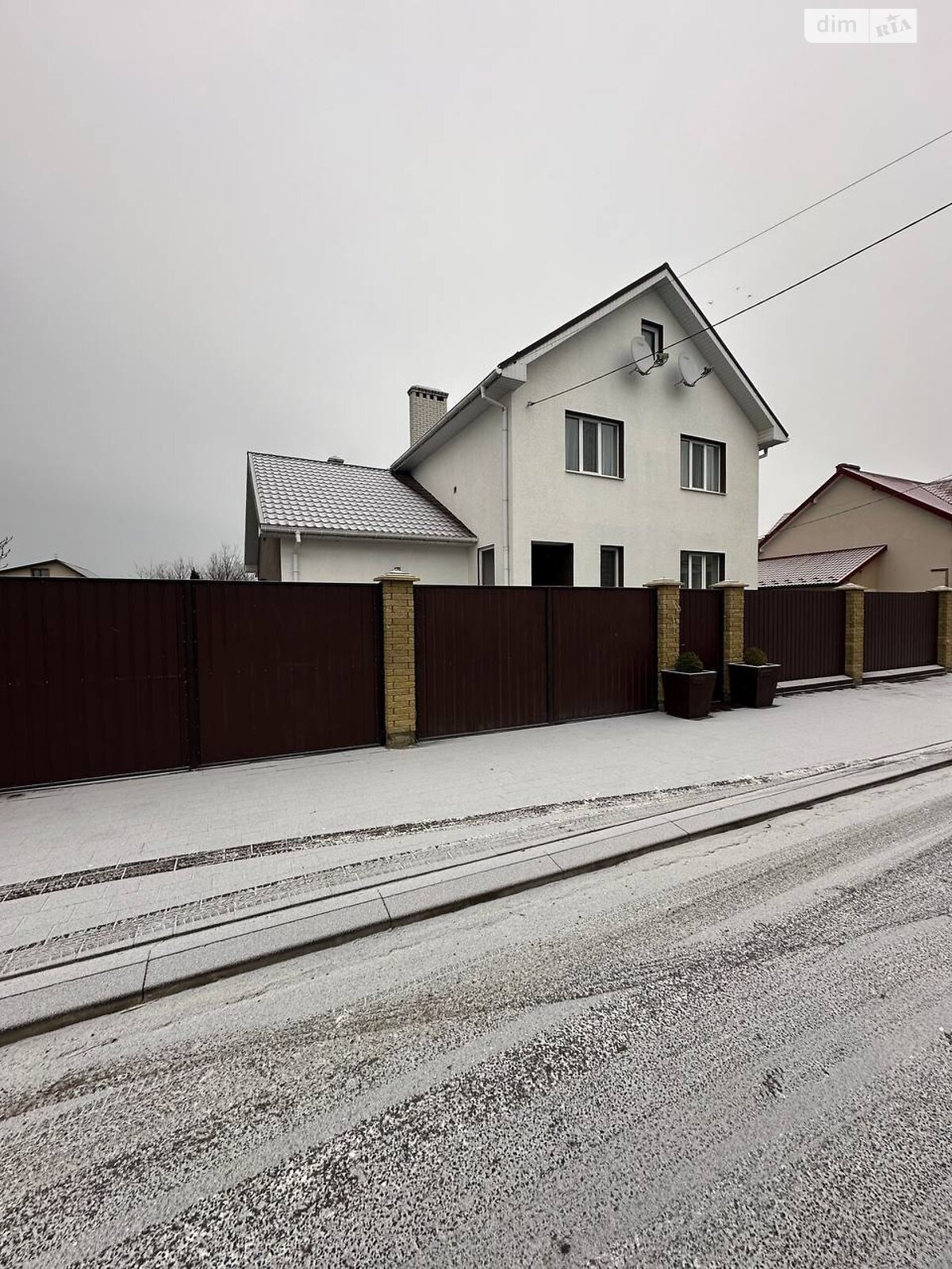 трехэтажный дом с ремонтом, 187.3 кв. м, кирпич. Продажа в Волчинце фото 1 трехэтажный дом с ремонтом, 187.3 кв. м, кирпич. Продажа в Волчинце фото 1