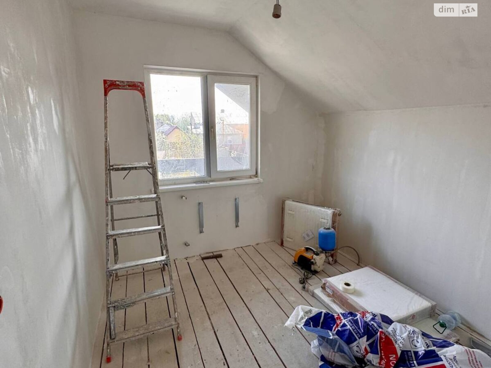 трехэтажный дом с балконом, 130.5 кв. м, брус. Продажа в Волчинце фото 1 трехэтажный дом с балконом, 130.5 кв. м, брус. Продажа в Волчинце фото 1