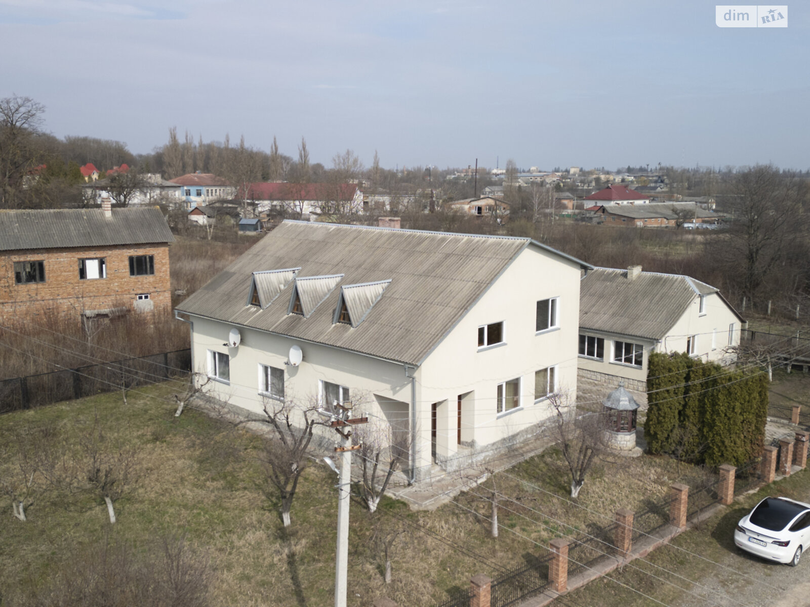 двоповерховий будинок з опаленням, 295 кв. м, цегла. Продаж у Вовківцях фото 1