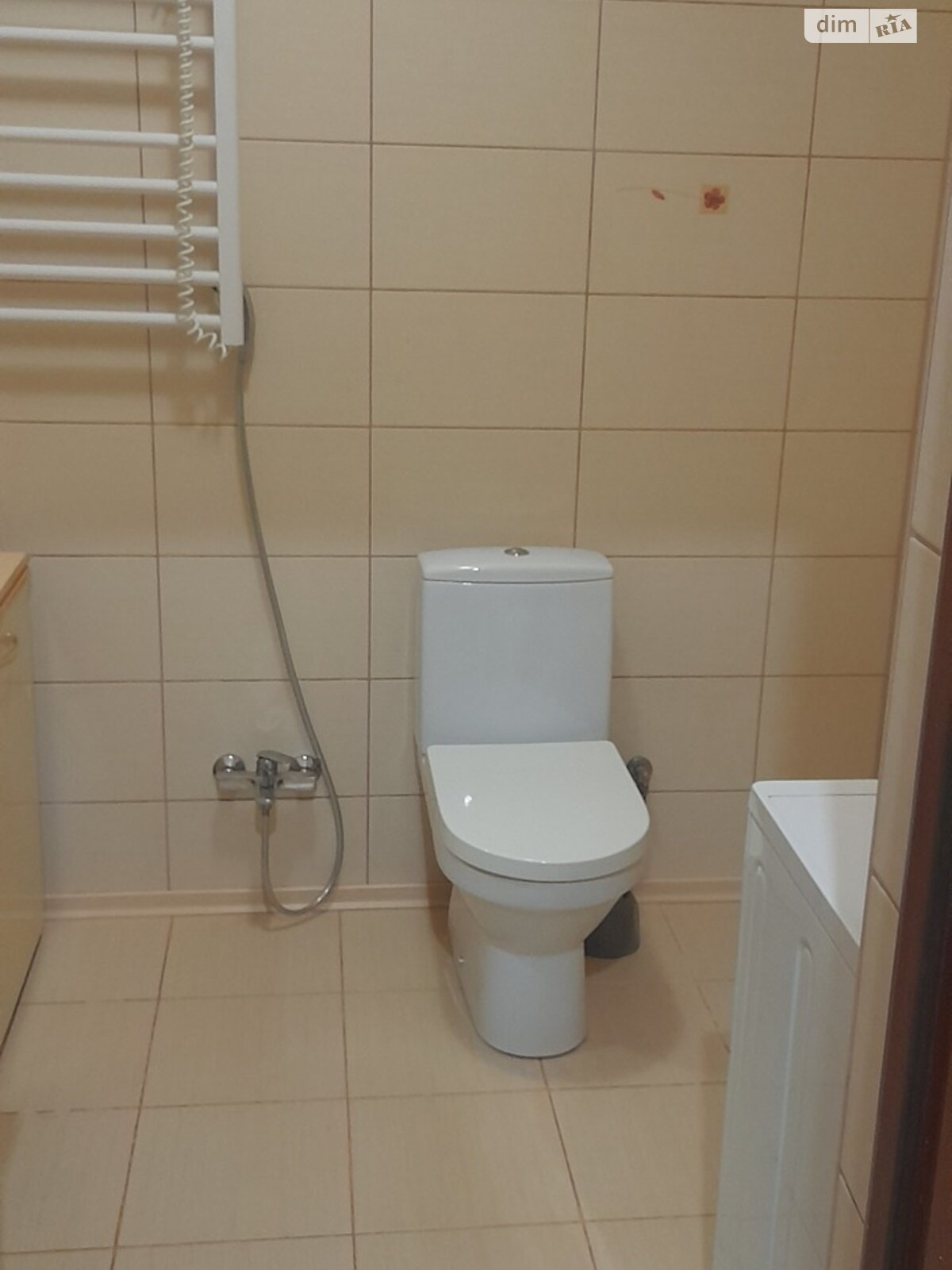 двухэтажный дом с отоплением, 250 кв. м, кирпич. Продажа в Вольном фото 1 двухэтажный дом с отоплением, 250 кв. м, кирпич. Продажа в Вольном фото 1