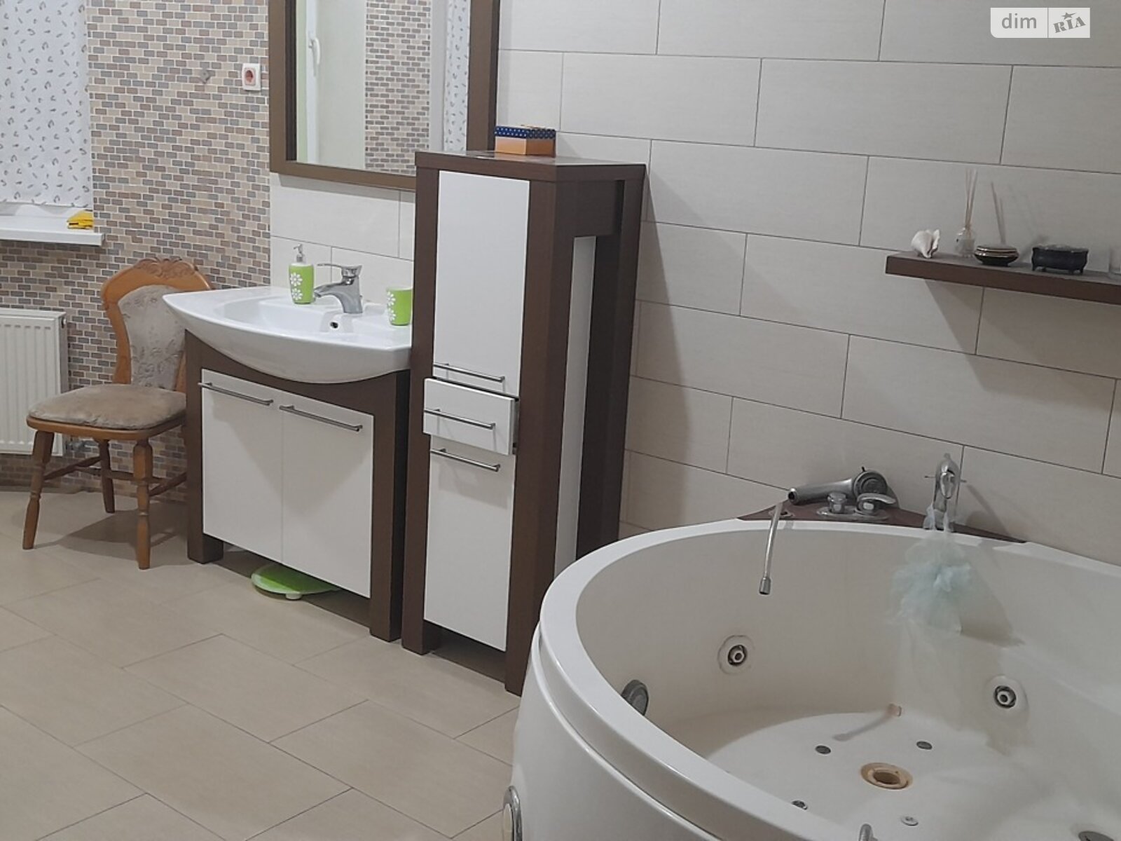 двухэтажный дом с отоплением, 250 кв. м, кирпич. Продажа в Вольном фото 1 двухэтажный дом с отоплением, 250 кв. м, кирпич. Продажа в Вольном фото 1